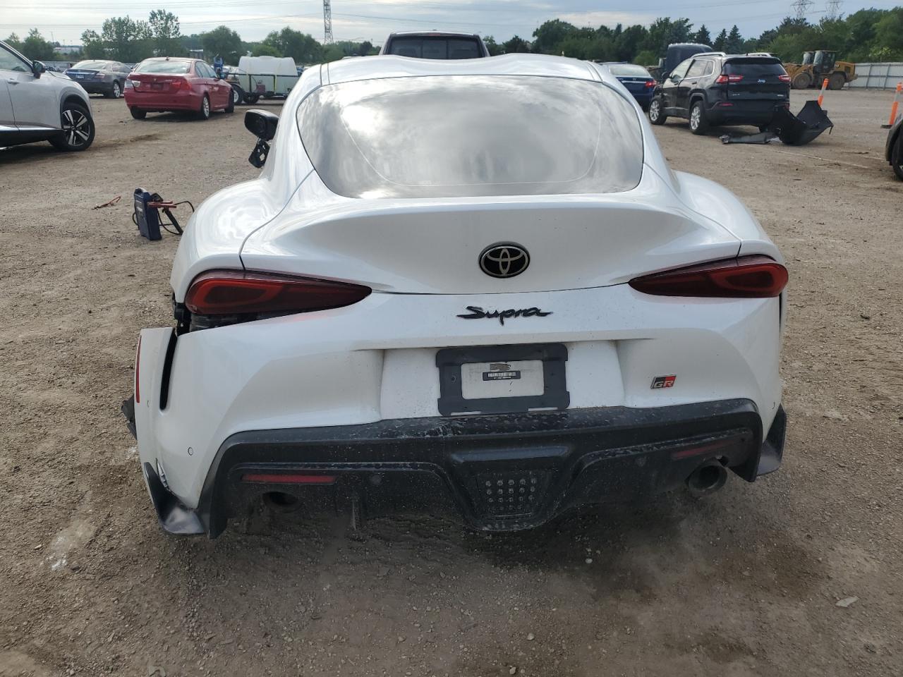 2022 Toyota Supra Base   White vin: WZ1DB0C01NW049916