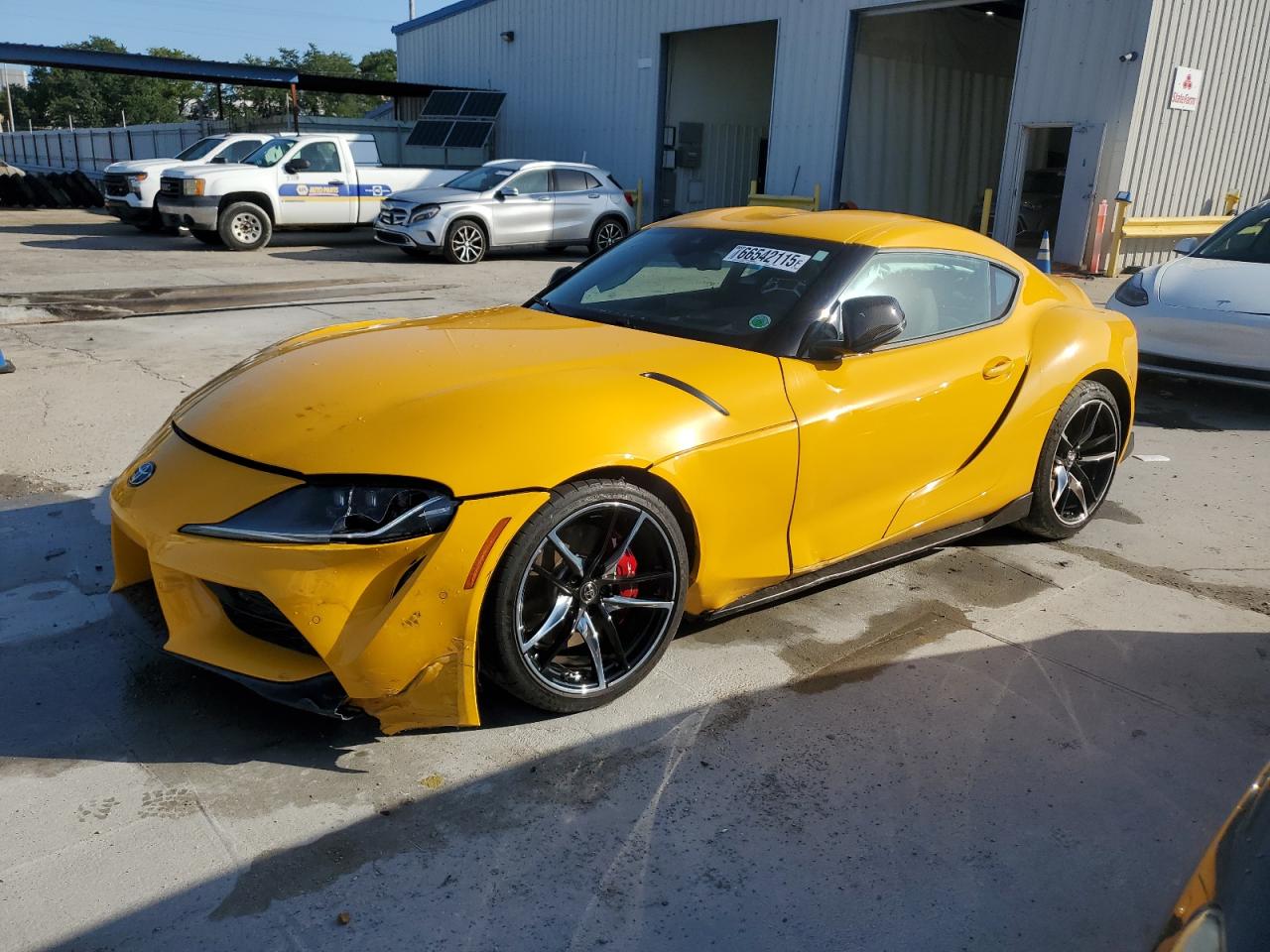2022 Toyota Supra Base Gold vin: WZ1DB0C02NW048144