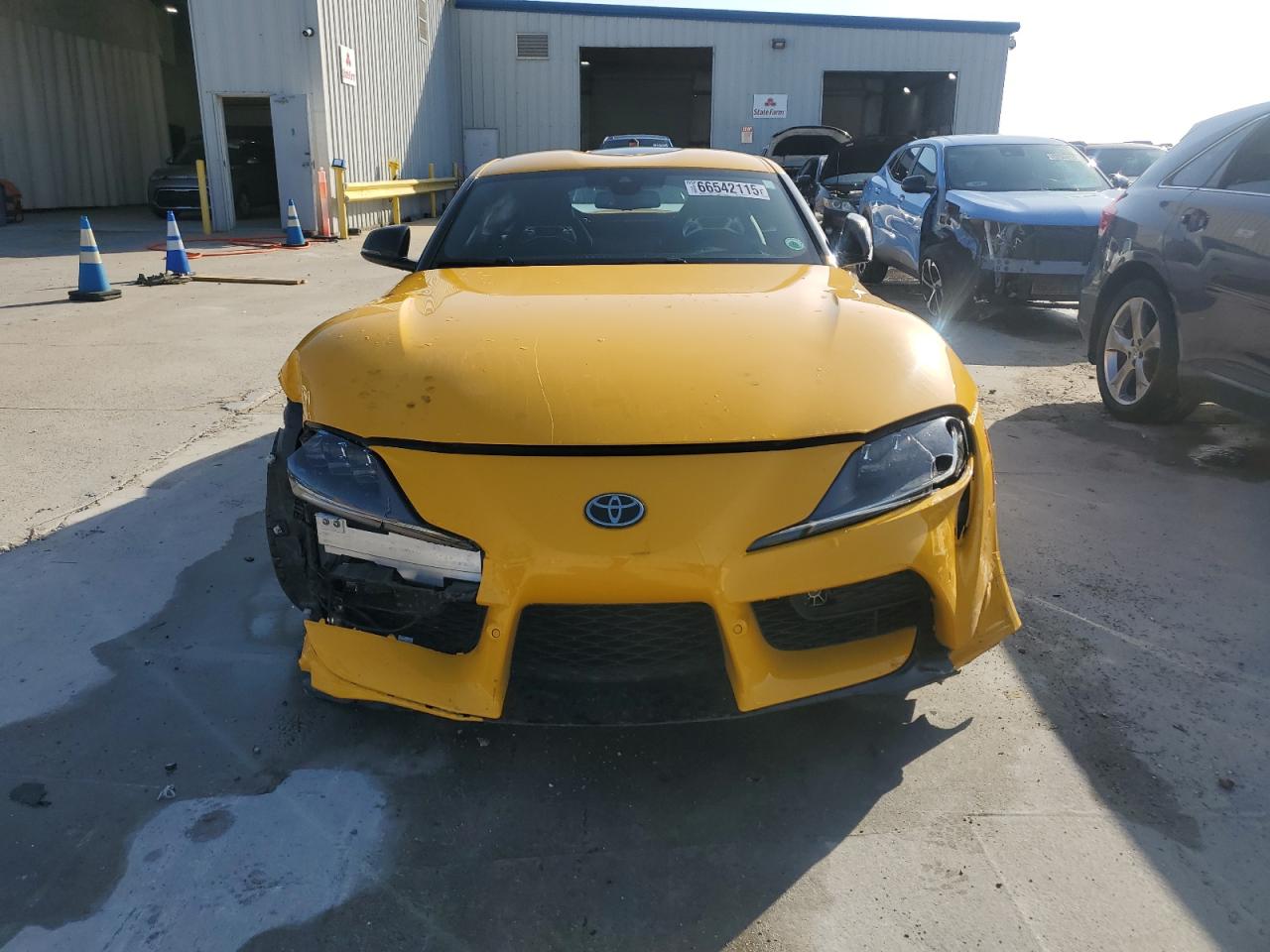 2022 Toyota Supra Base Gold vin: WZ1DB0C02NW048144