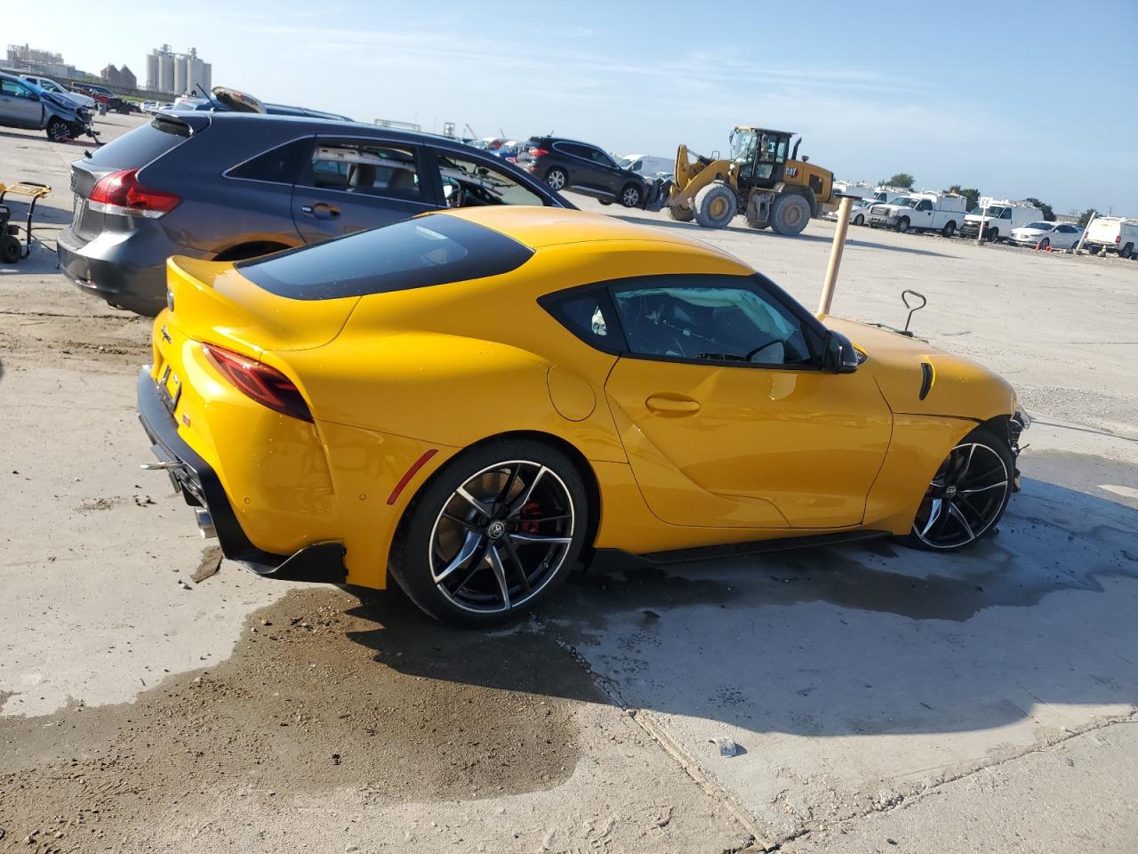 2022 Toyota Supra Base Gold vin: WZ1DB0C02NW048144