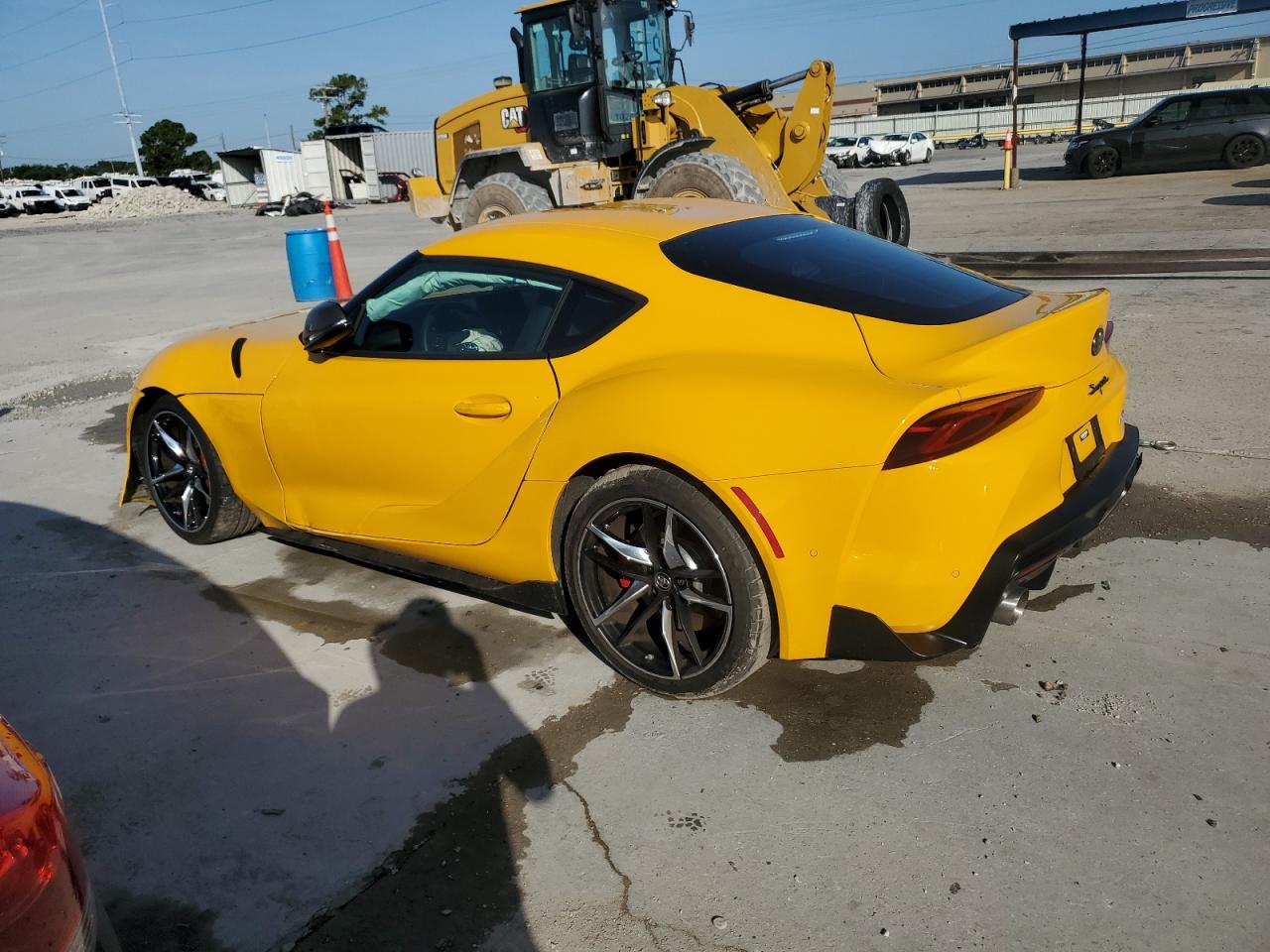 2022 Toyota Supra Base Gold vin: WZ1DB0C02NW048144