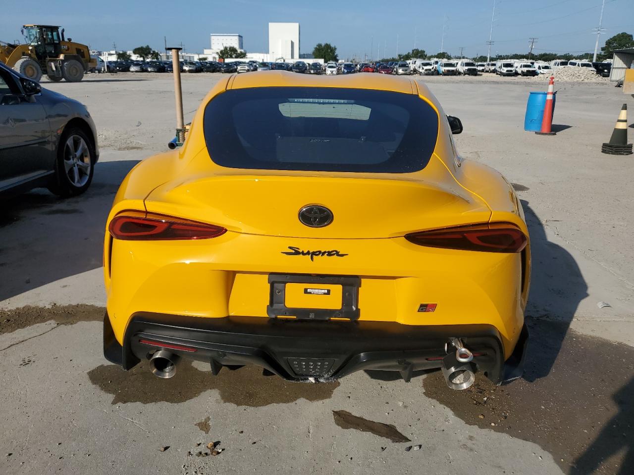 2022 Toyota Supra Base Gold vin: WZ1DB0C02NW048144