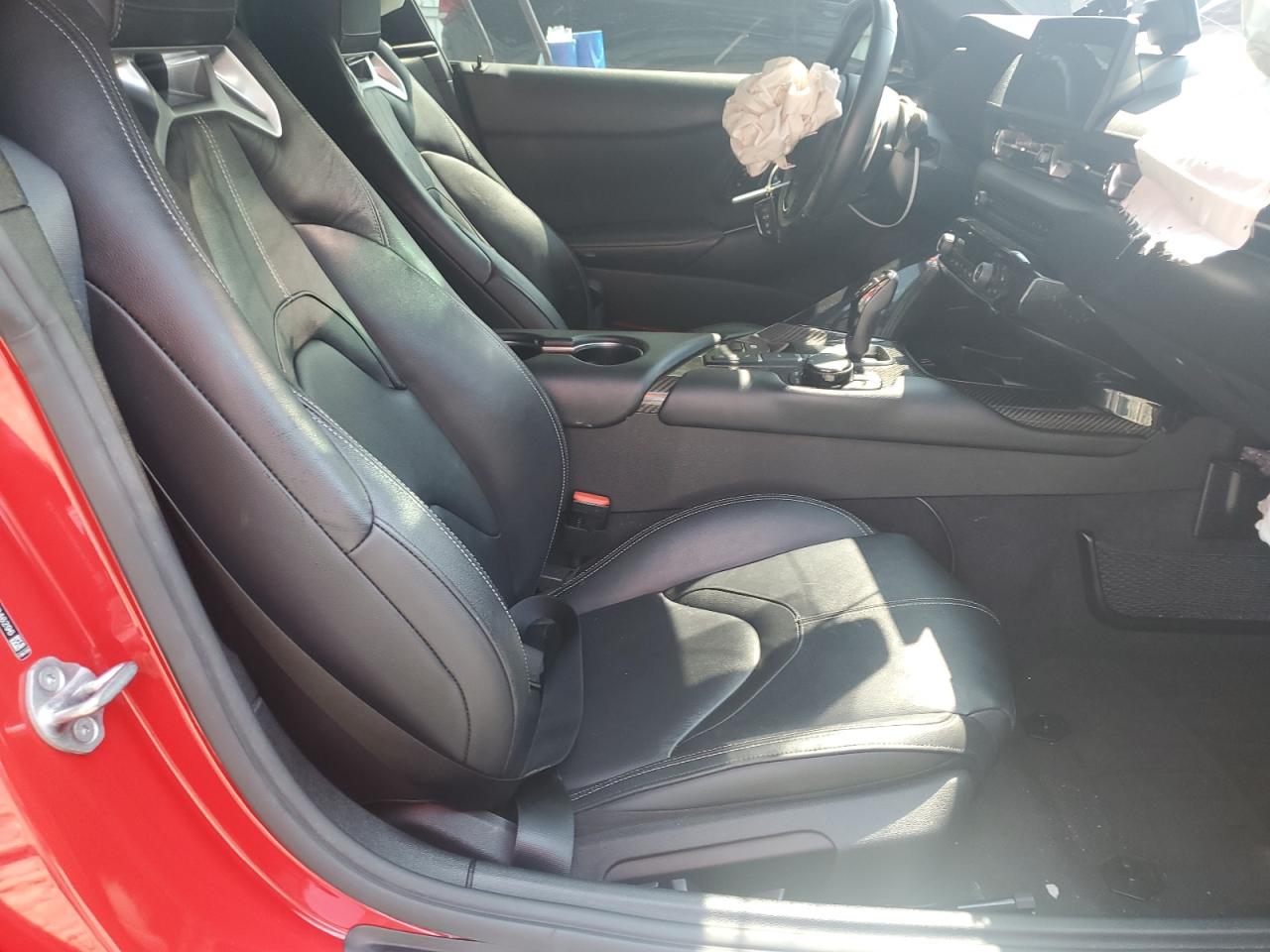 2022 Toyota Supra Base   Red vin: WZ1DB0C04NW046296