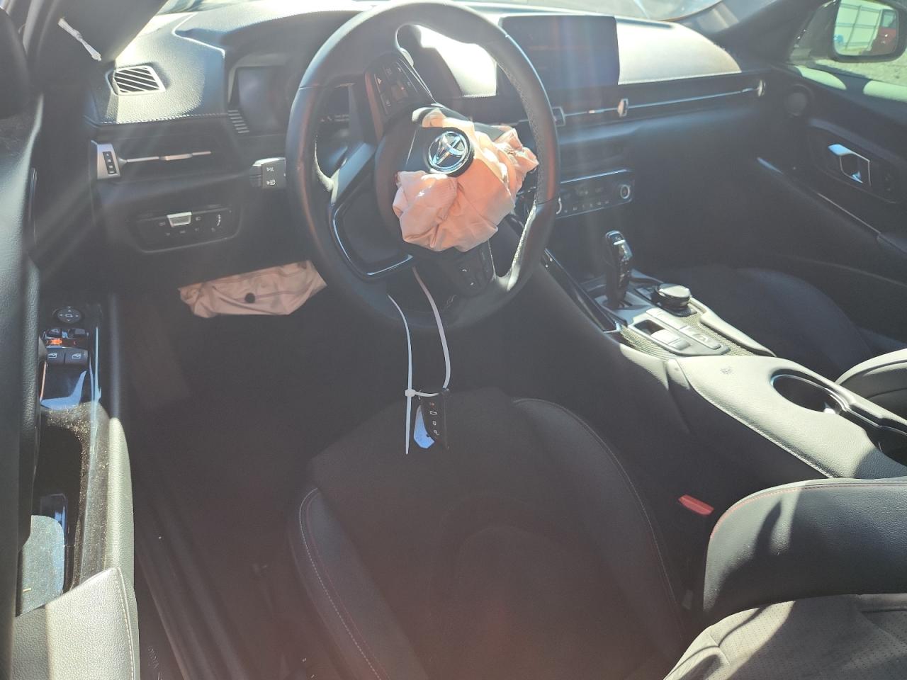 2022 Toyota Supra Base Черный vin: WZ1DB0C08NW048861