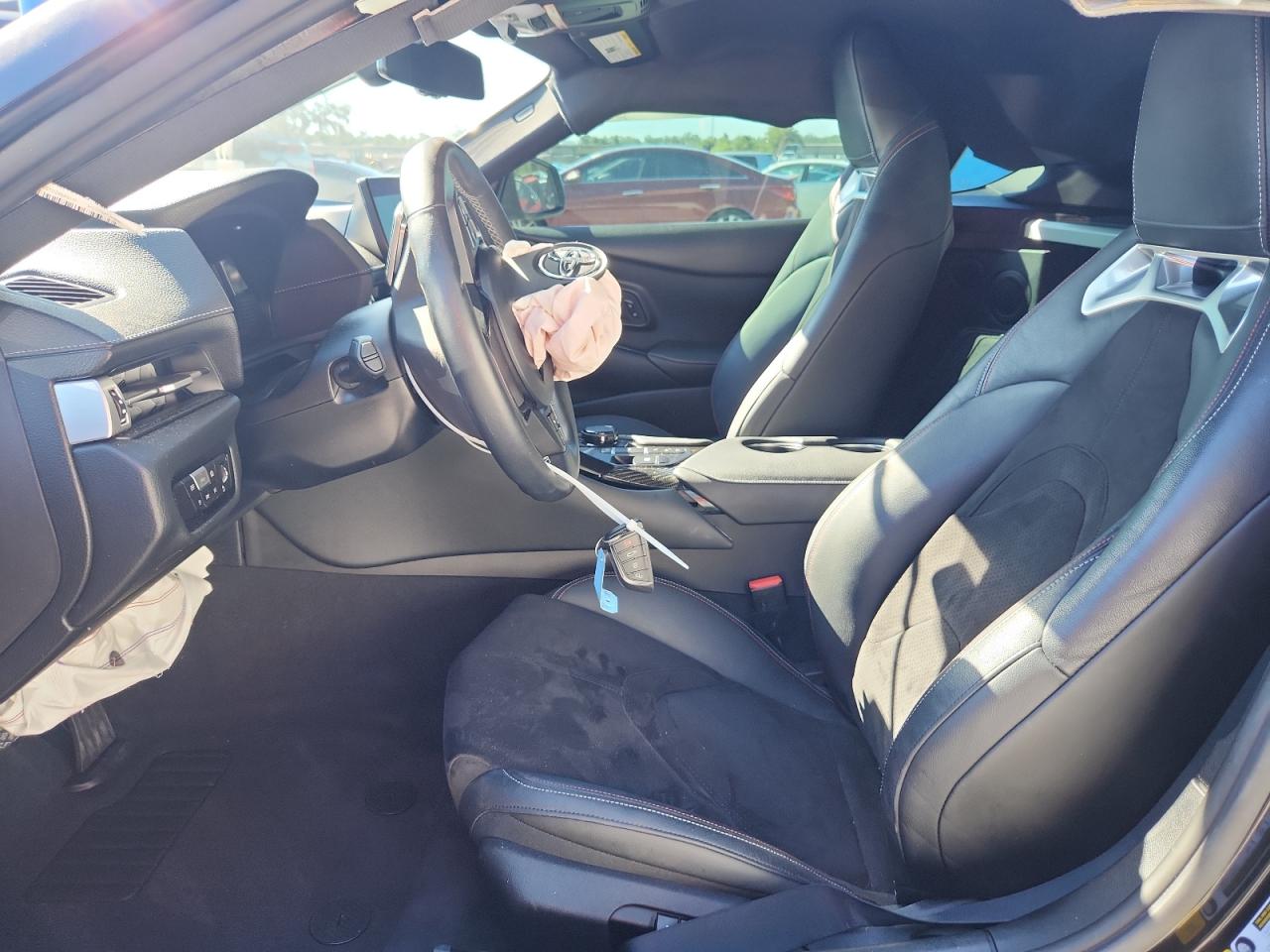 2022 Toyota Supra Base Черный vin: WZ1DB0C08NW048861