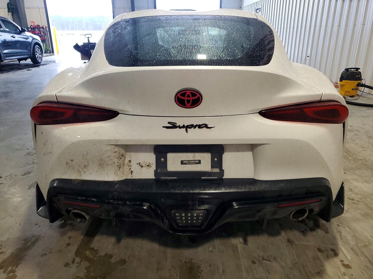 2021 Toyota Gr Supra 2.0 White vin: WZ1DB2C02MW044315
