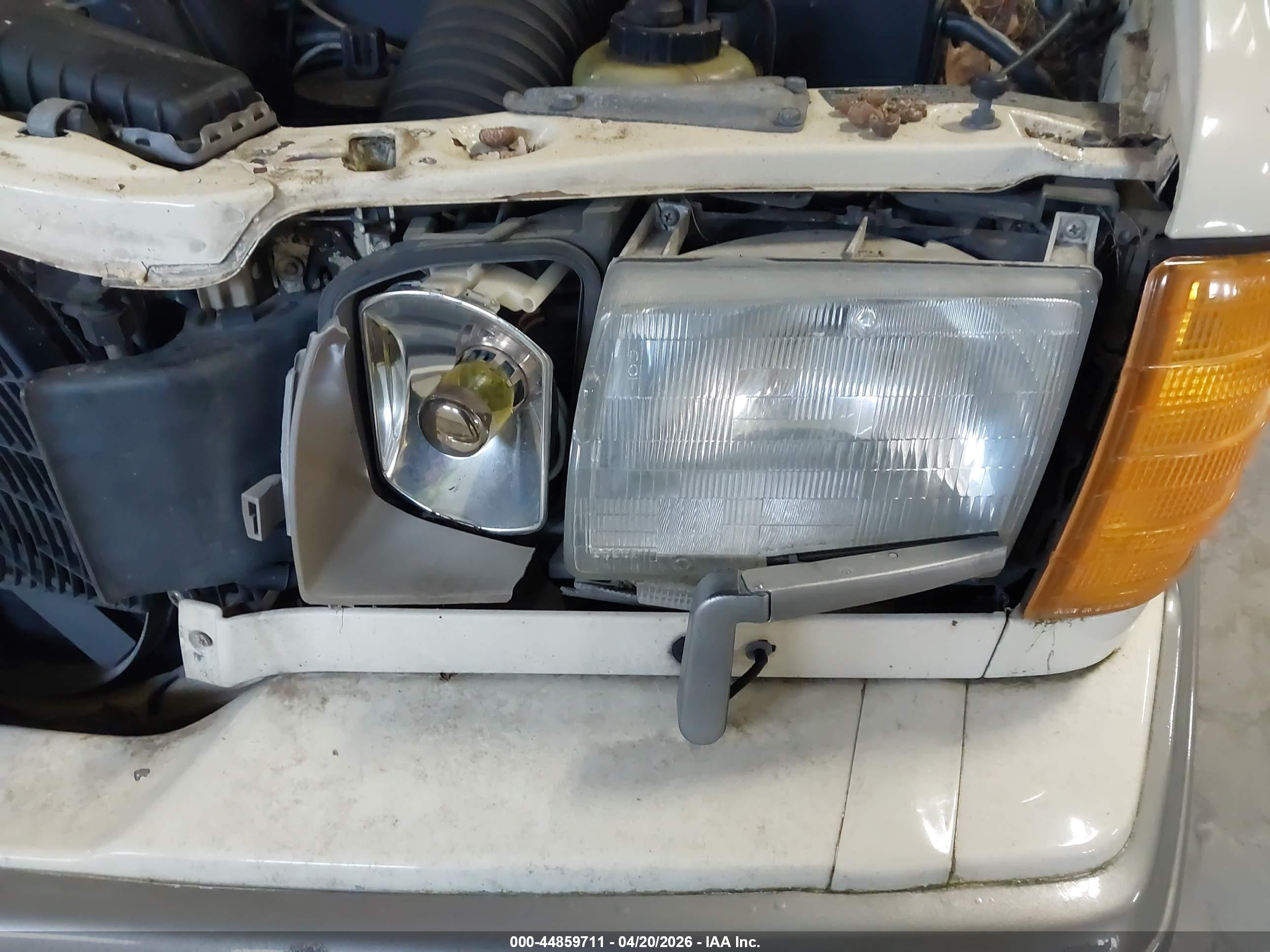 1986 Mercedes-benz 560 Sel Cream vin: WdbCA39D4GA201534