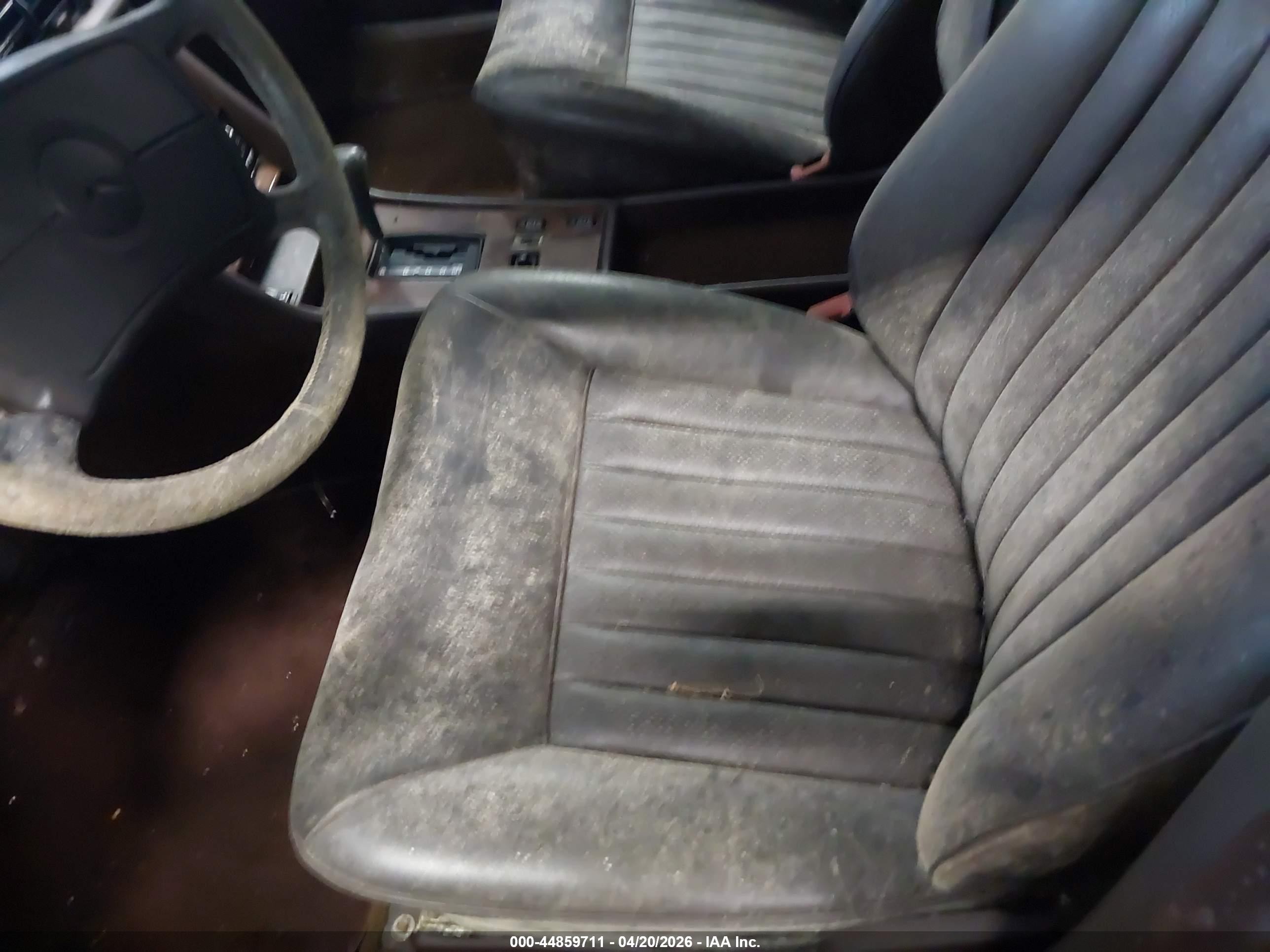 1986 Mercedes-benz 560 Sel Cream vin: WdbCA39D4GA201534
