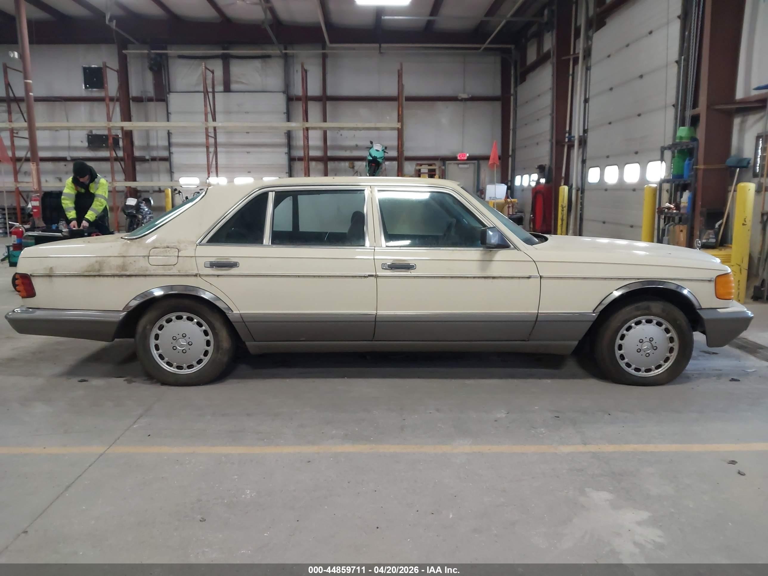 1986 Mercedes-benz 560 Sel Cream vin: WdbCA39D4GA201534