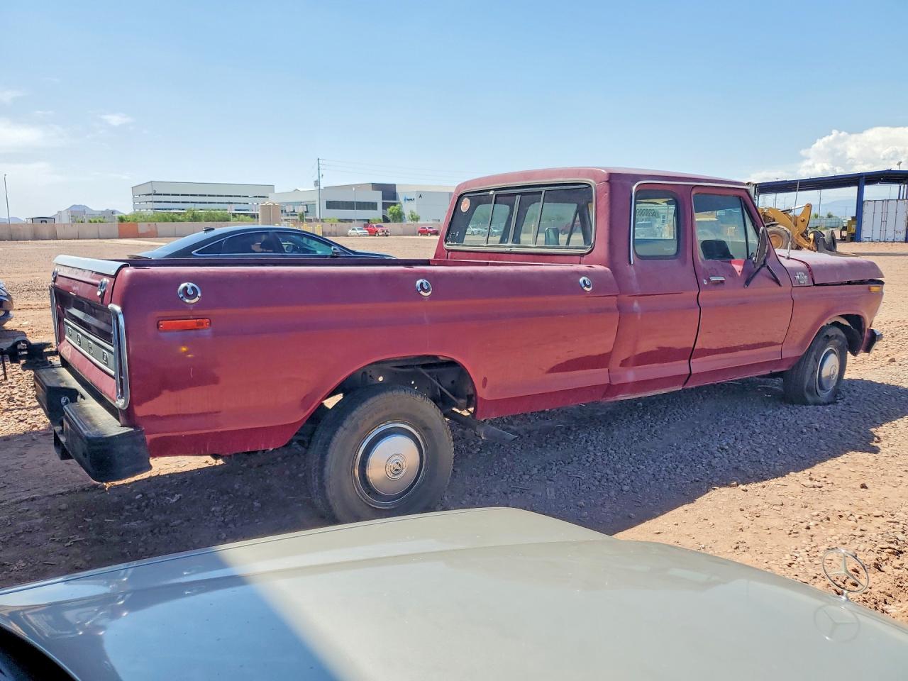 1979 Ford F-150 Бордовый vin: X15HKDG4901