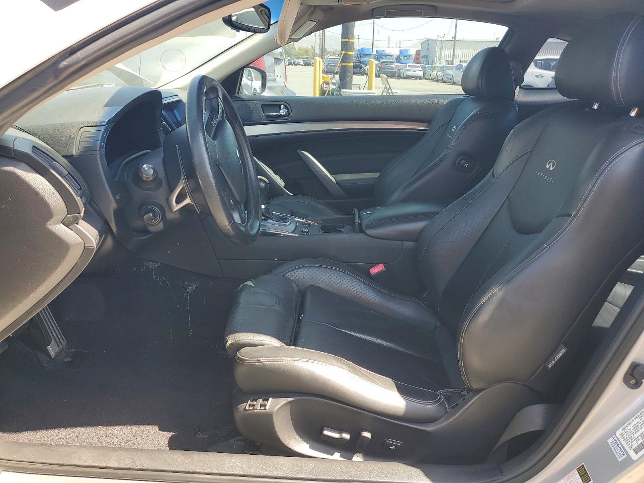 2012 Infiniti G37 Silver vin: XN1CV6EK8CM422867