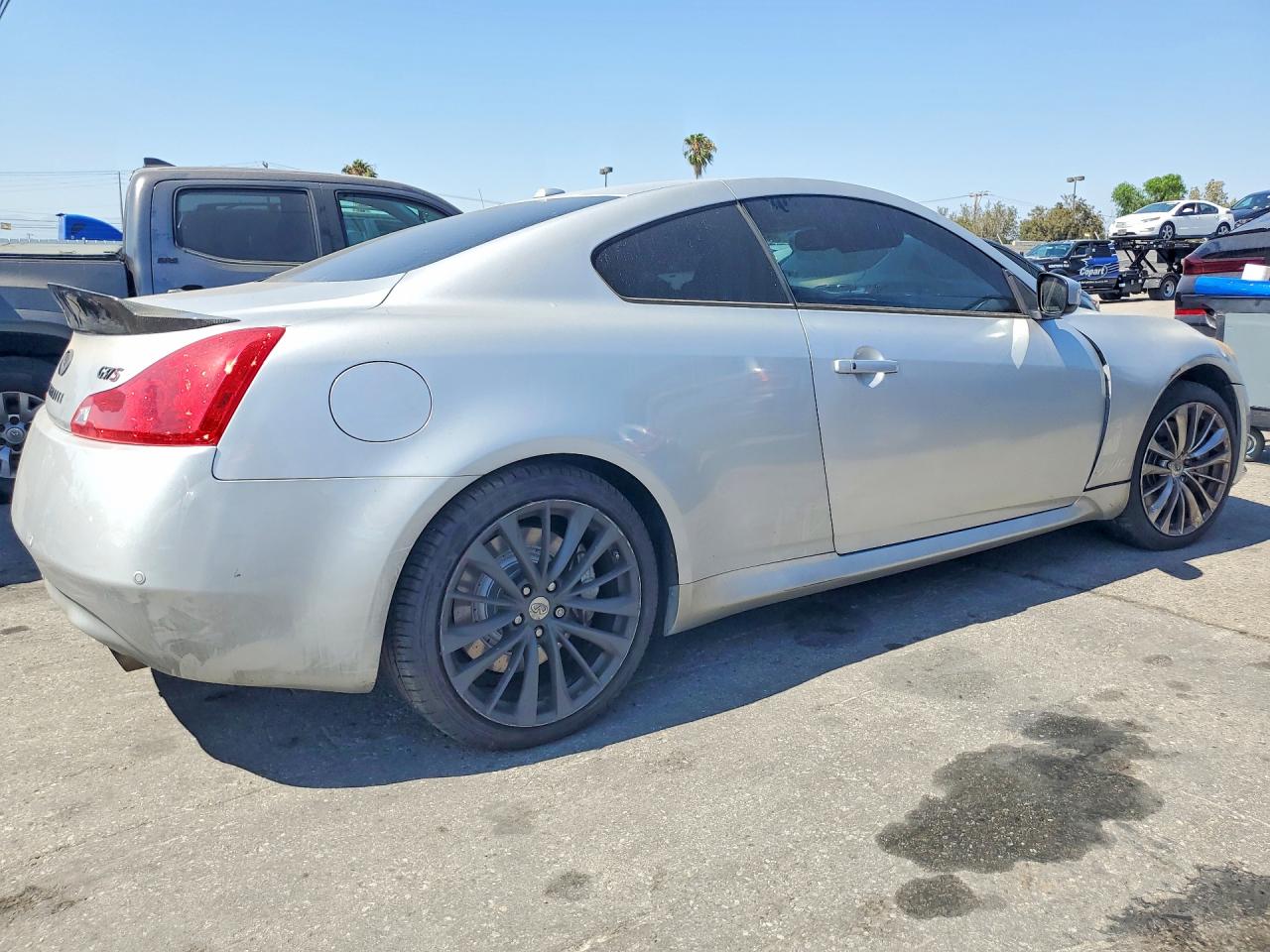 2012 Infiniti G37 Silver vin: XN1CV6EK8CM422867