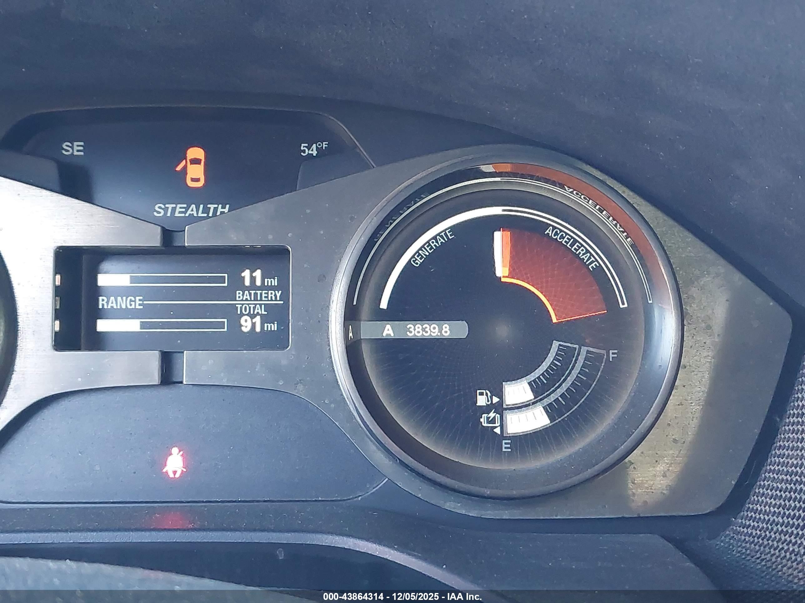 2012 Fisker Karma Ecochic Серебряный vin: YH4K16AA4CA000197