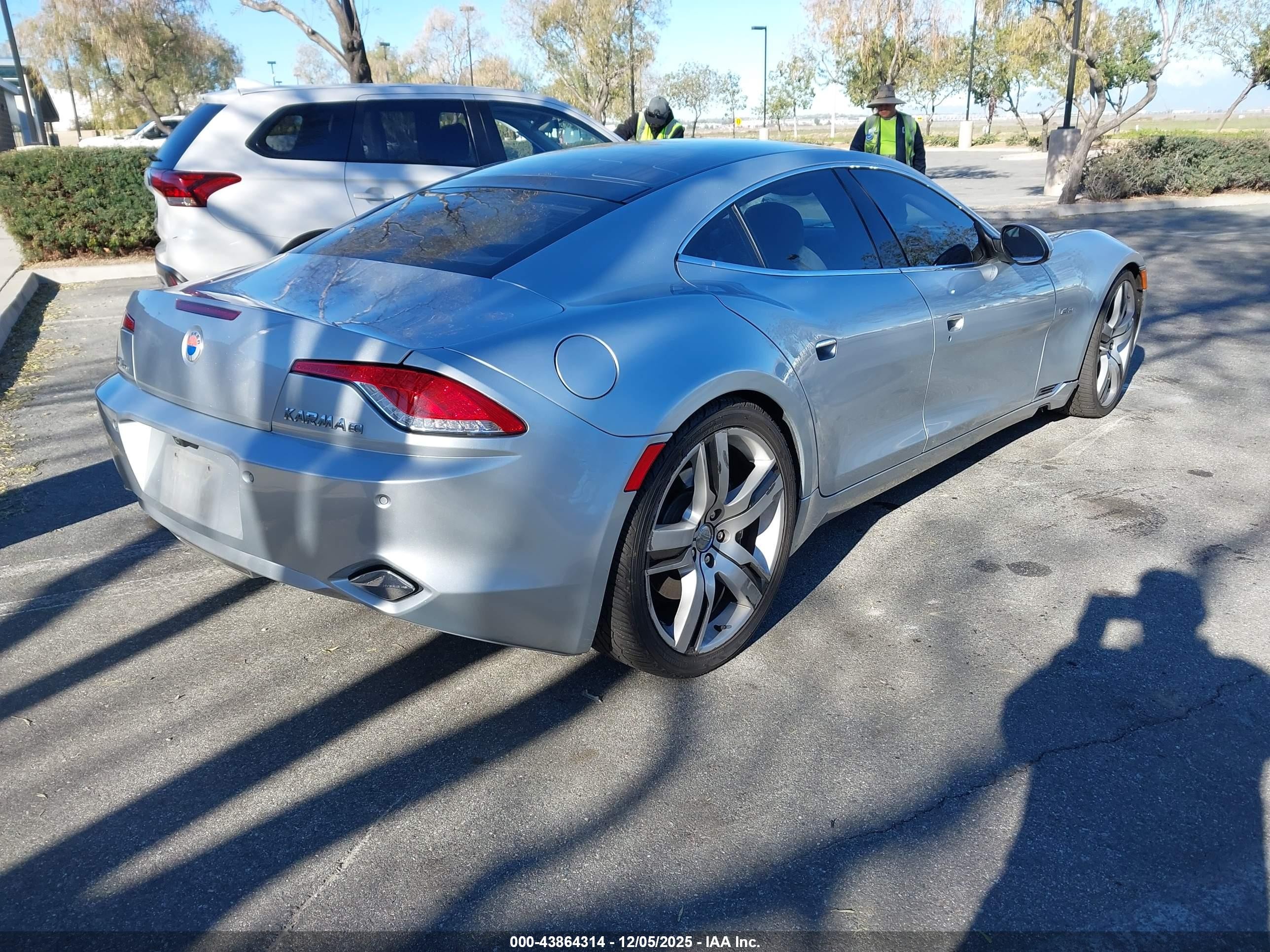 2012 Fisker Karma Ecochic Серебряный vin: YH4K16AA4CA000197