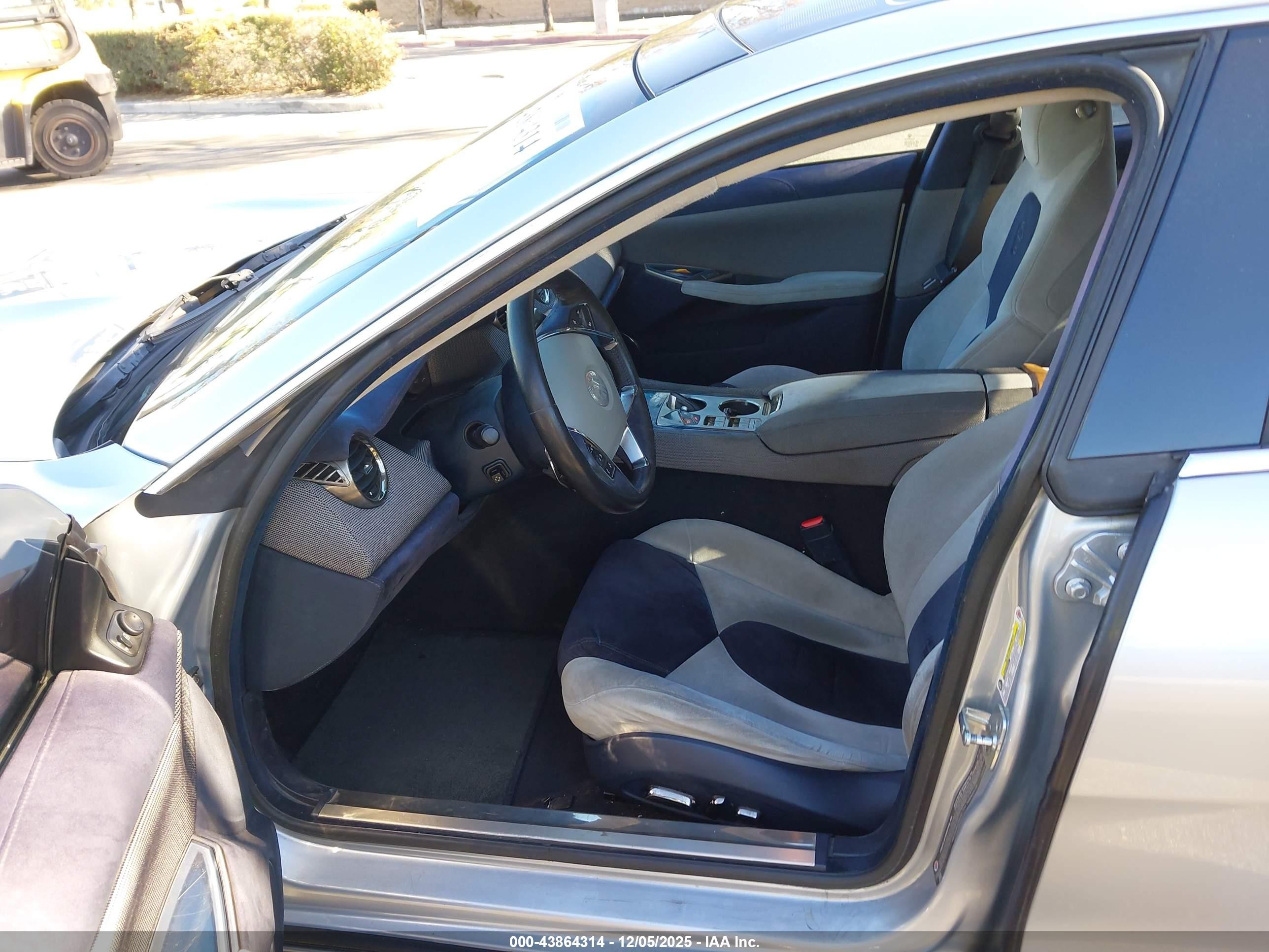 2012 Fisker Karma Ecochic Серебряный vin: YH4K16AA4CA000197
