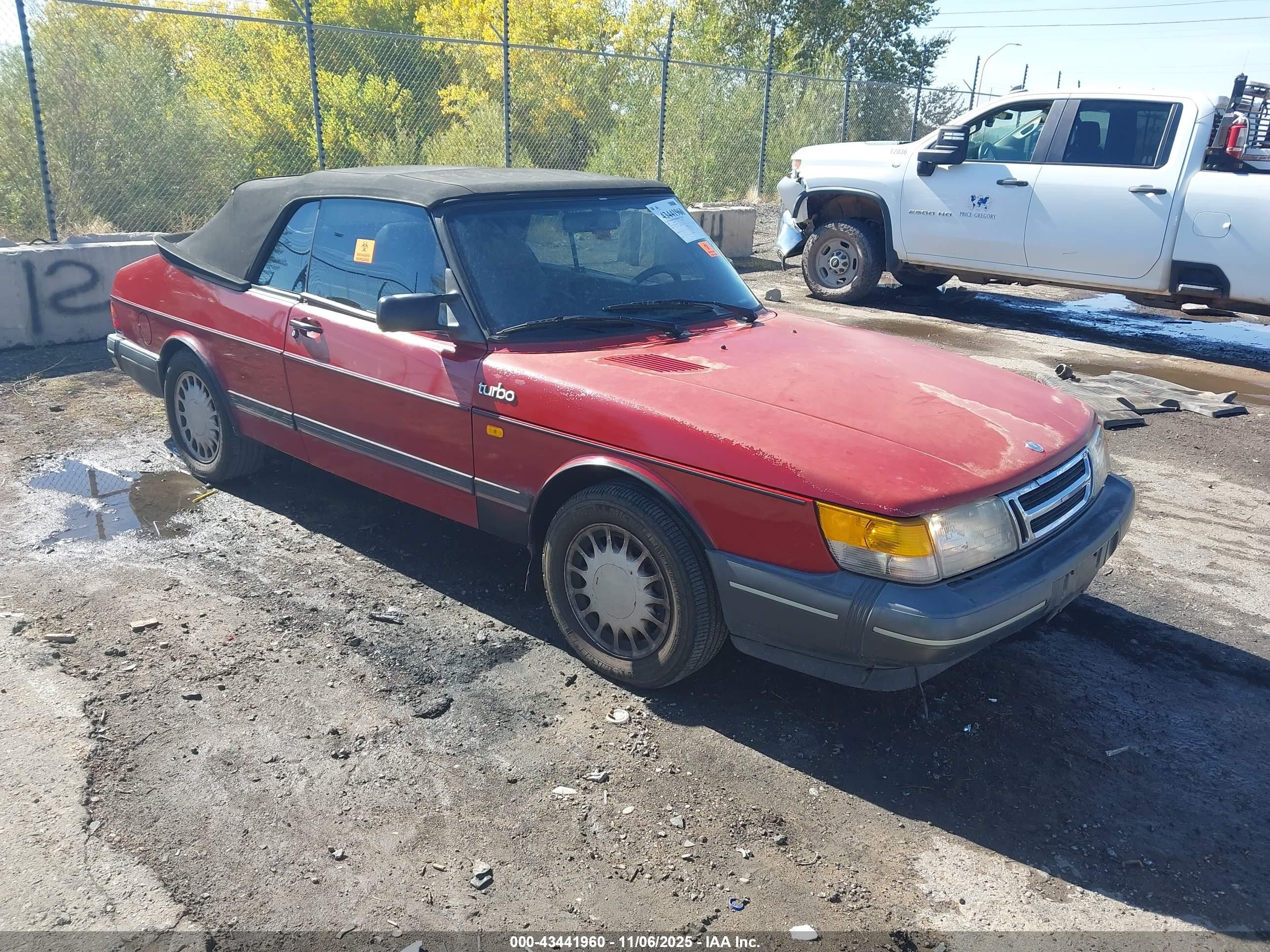 1989 Saab 900   Красный vin: YS3AT75L8K7024587