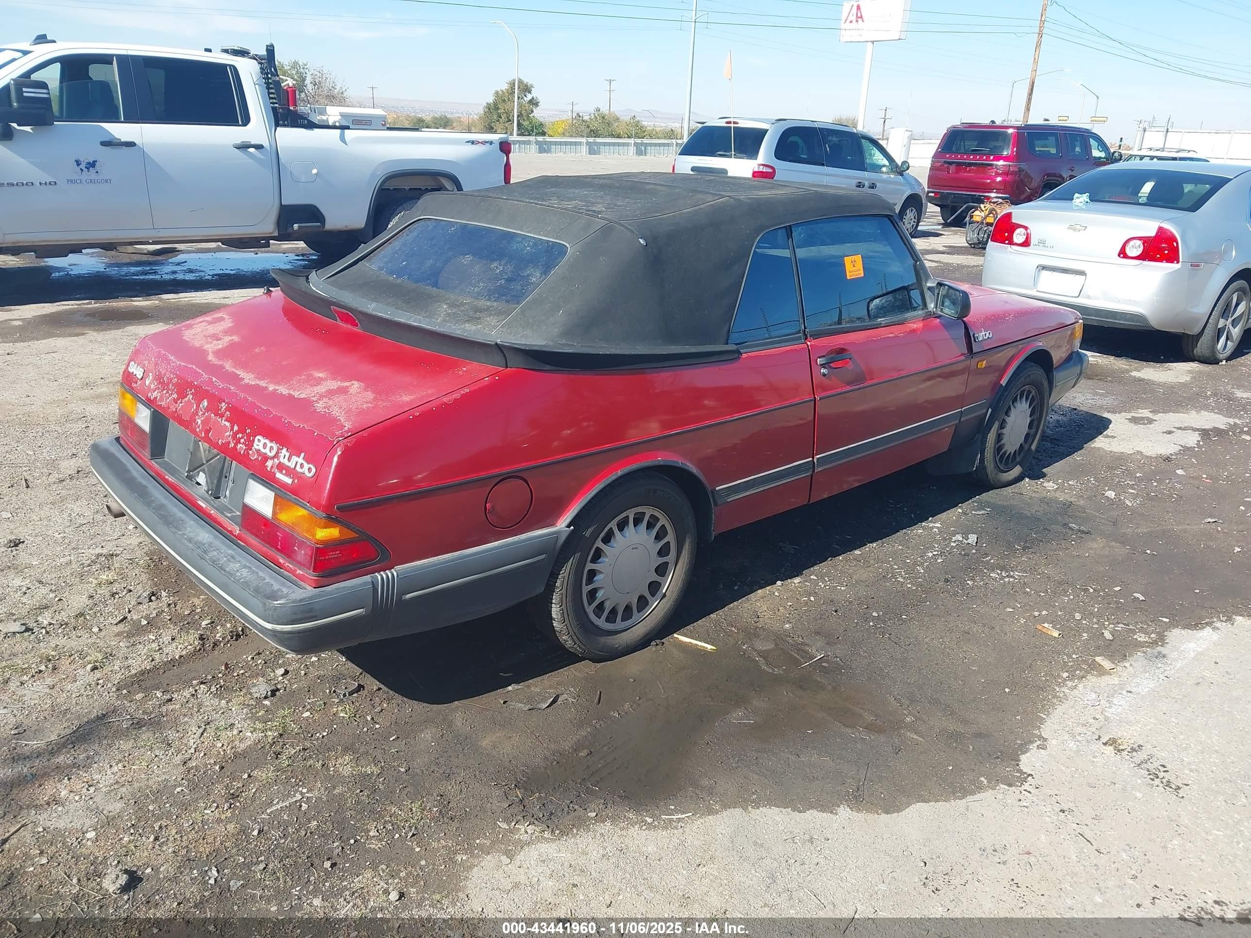 1989 Saab 900   Красный vin: YS3AT75L8K7024587