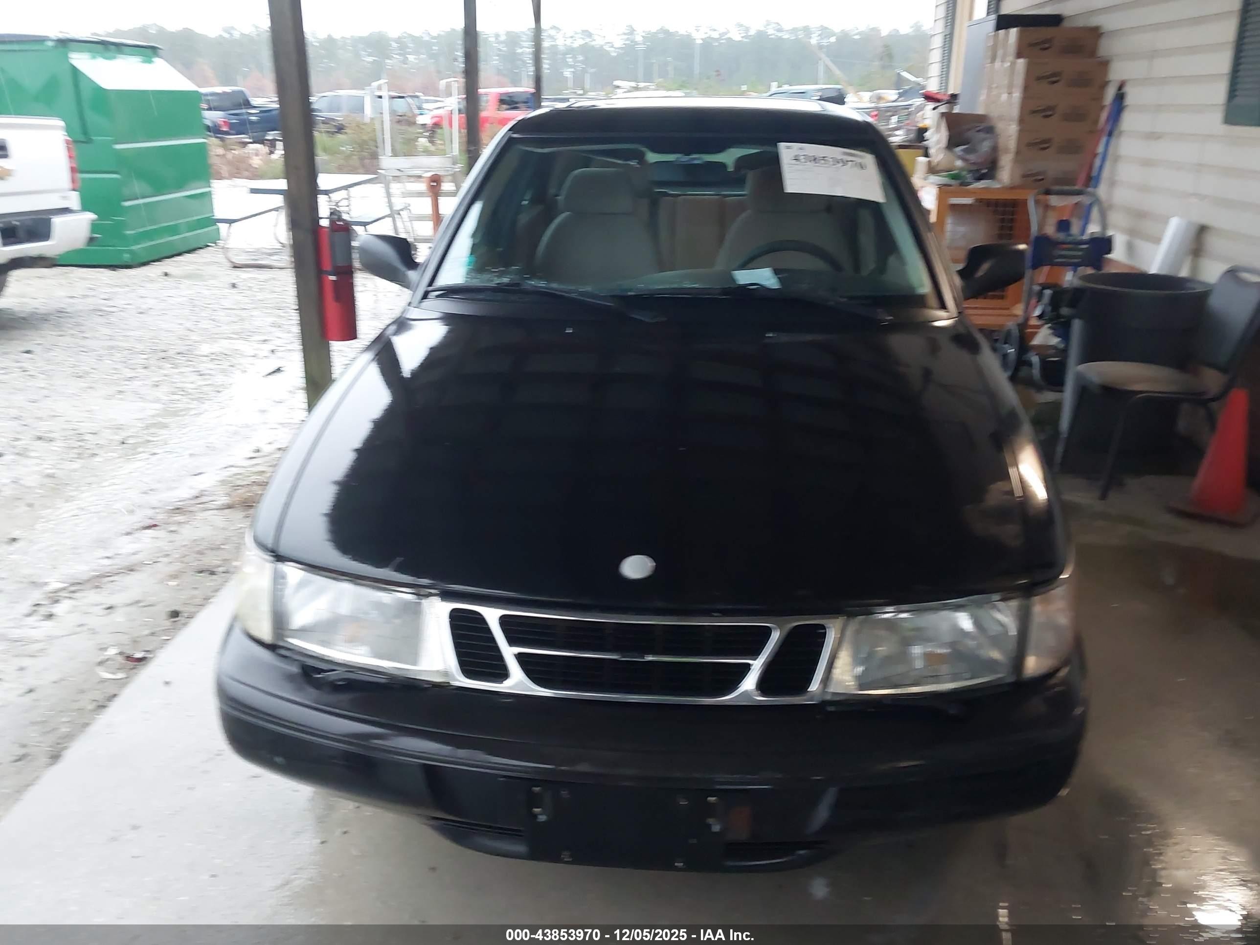 1998 Saab 900 S Black vin: YS3DD58B2W2010642