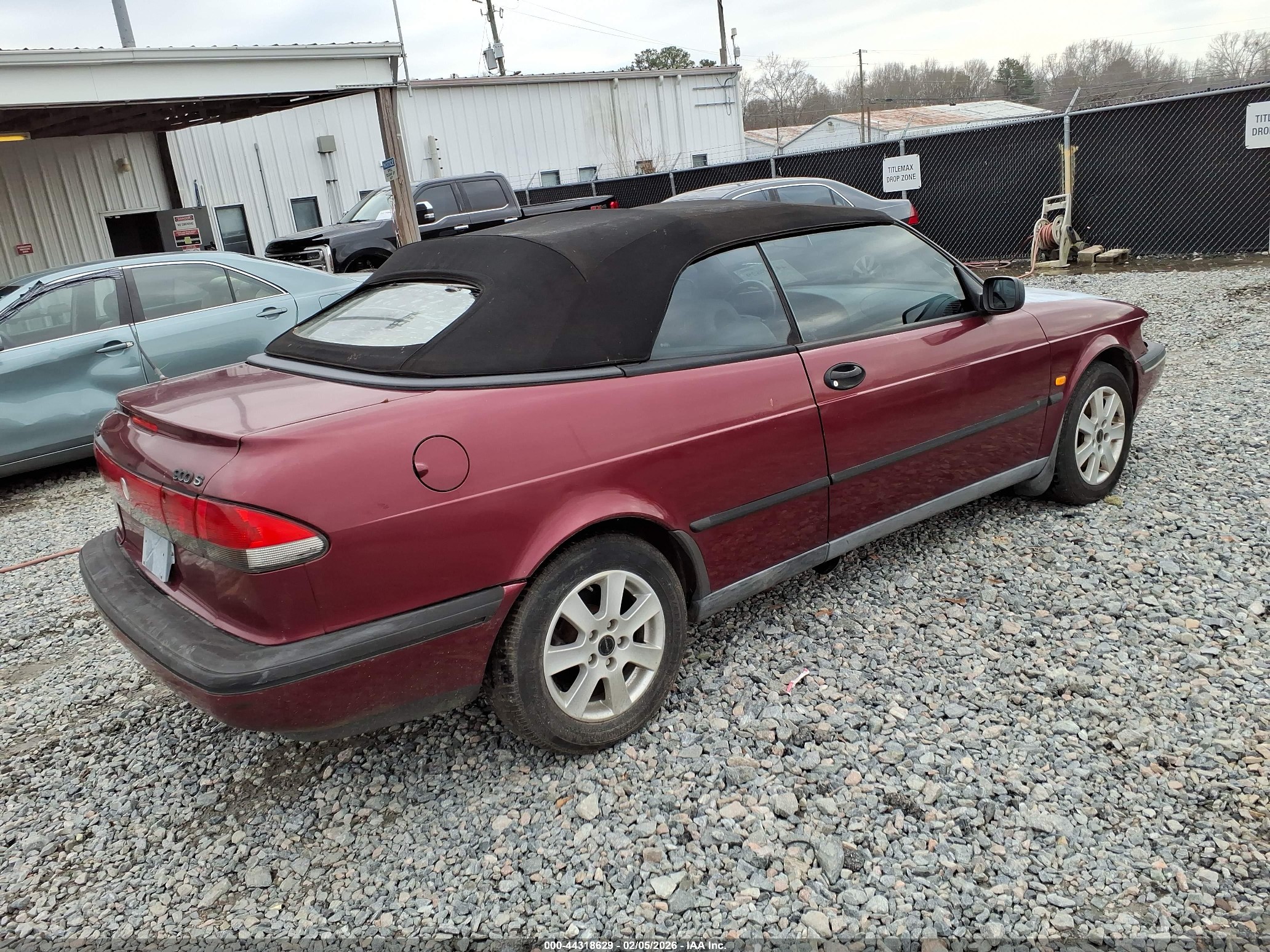 1996 Saab 900 S Red vin: YS3DD75B5T7004137