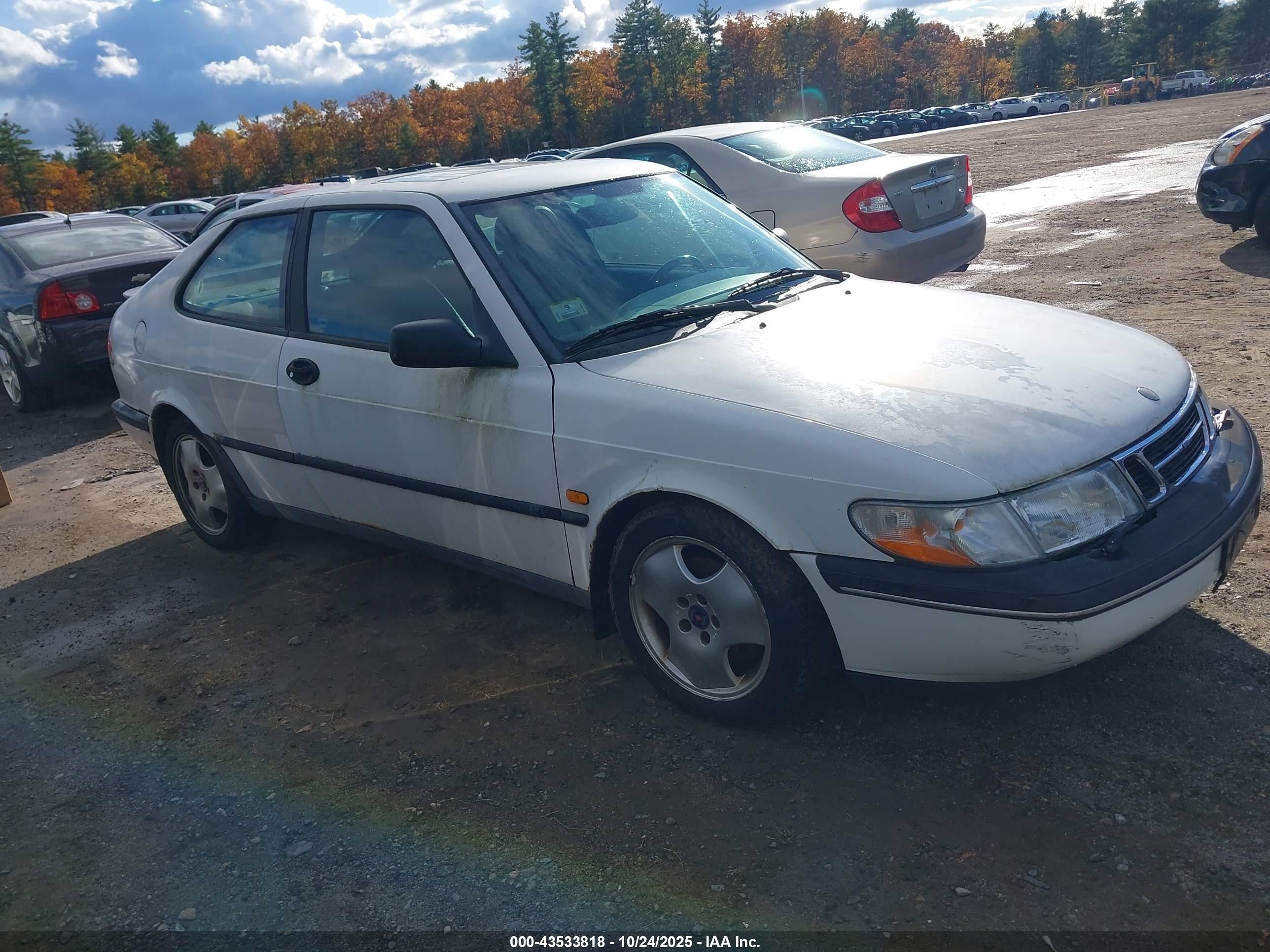 1997 Saab 900 Se White vin: YS3DF35N5V2015524