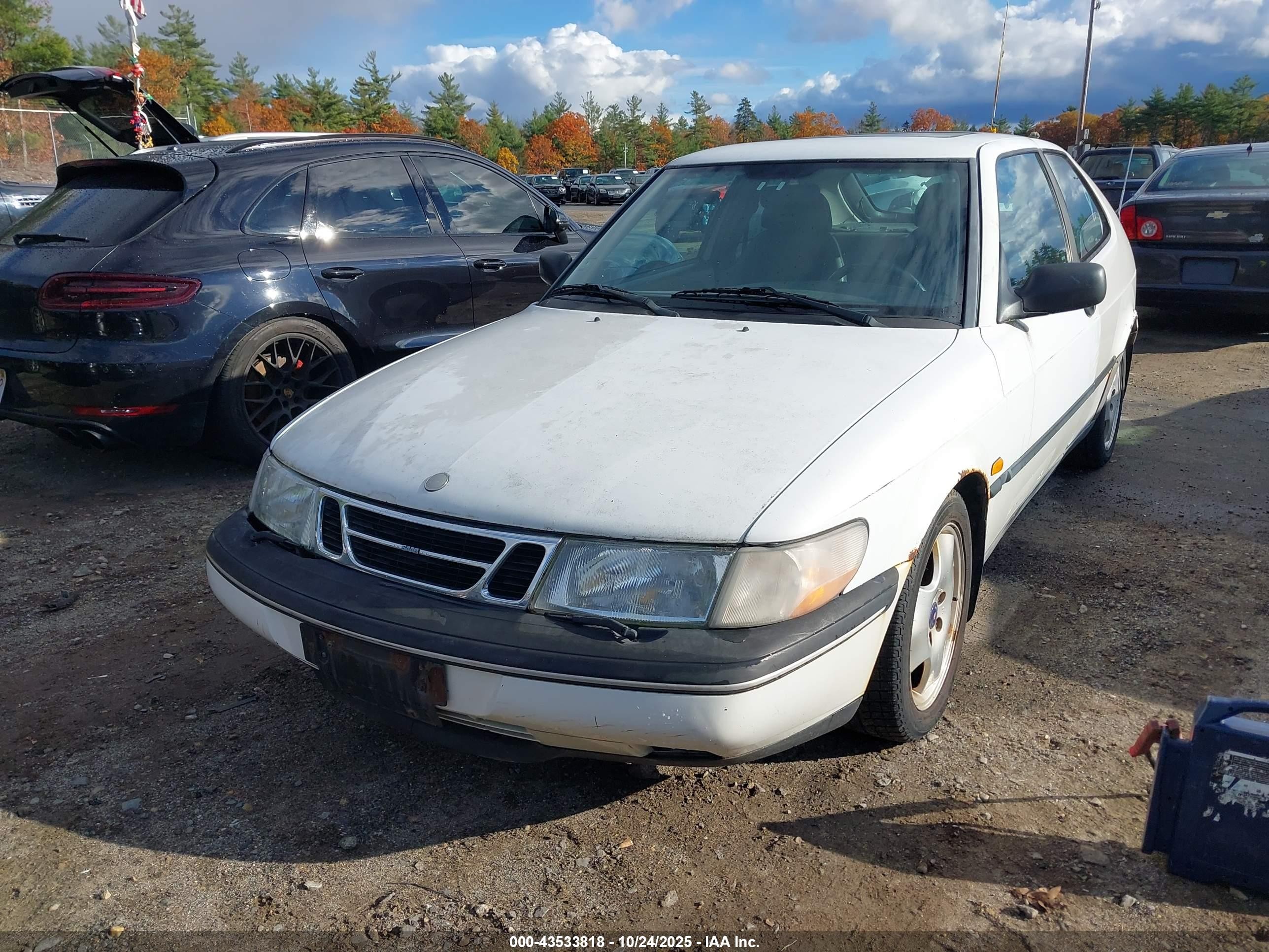 1997 Saab 900 Se White vin: YS3DF35N5V2015524
