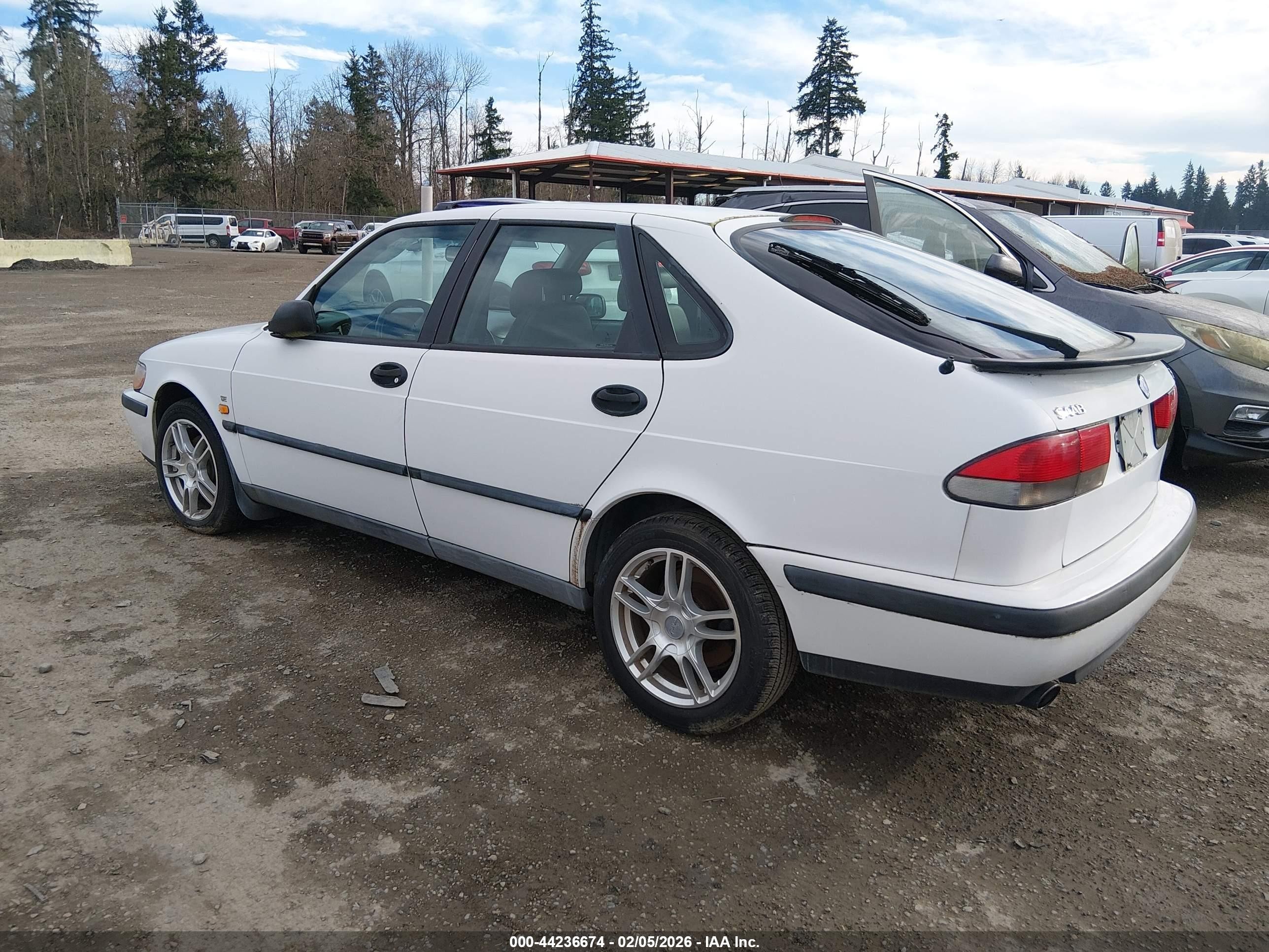 1999 Saab 9-3 Se White vin: YS3DF58N6X2007698