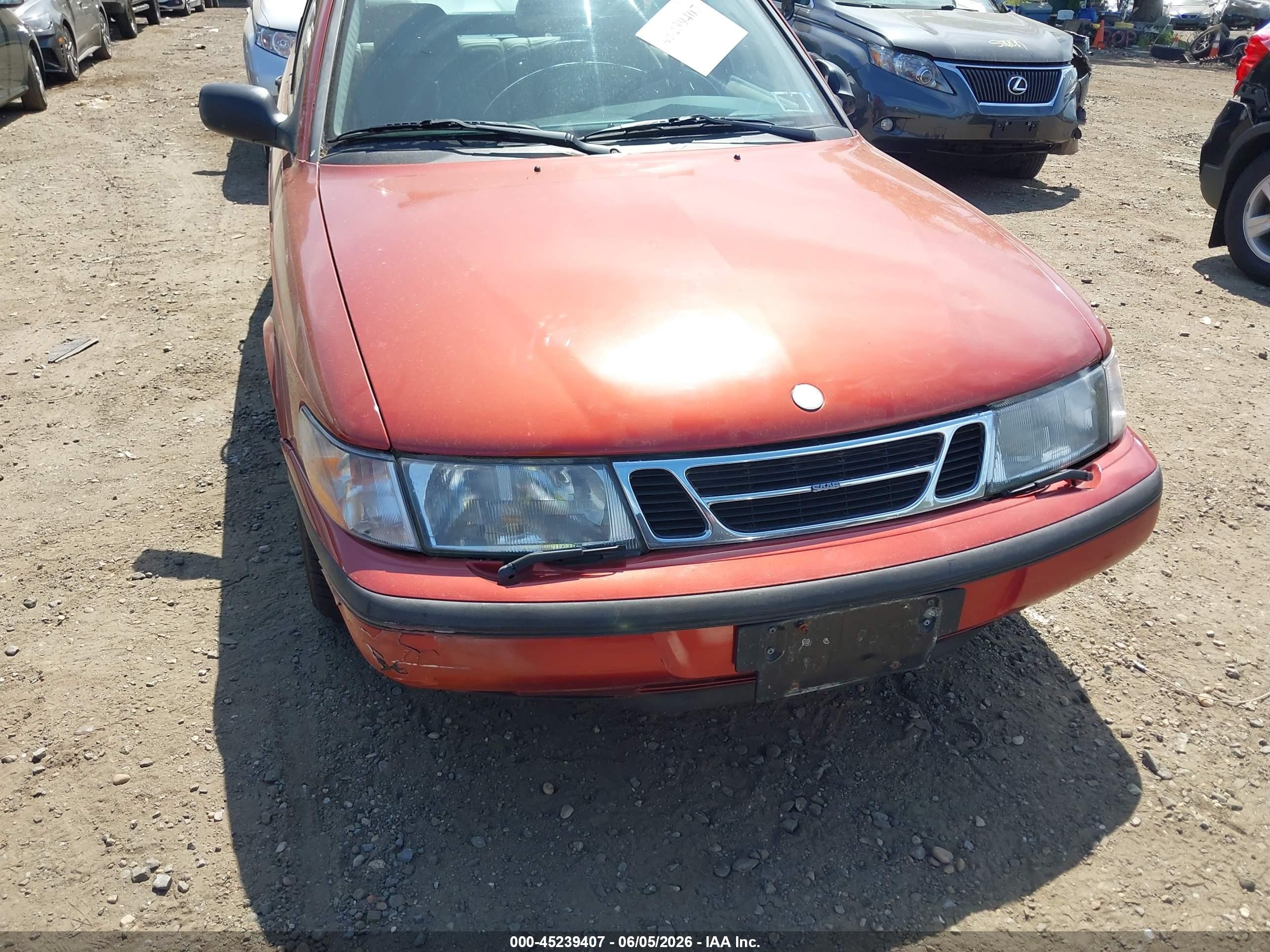 1998 Saab 900 Se Красный vin: YS3DF58NXW2016466