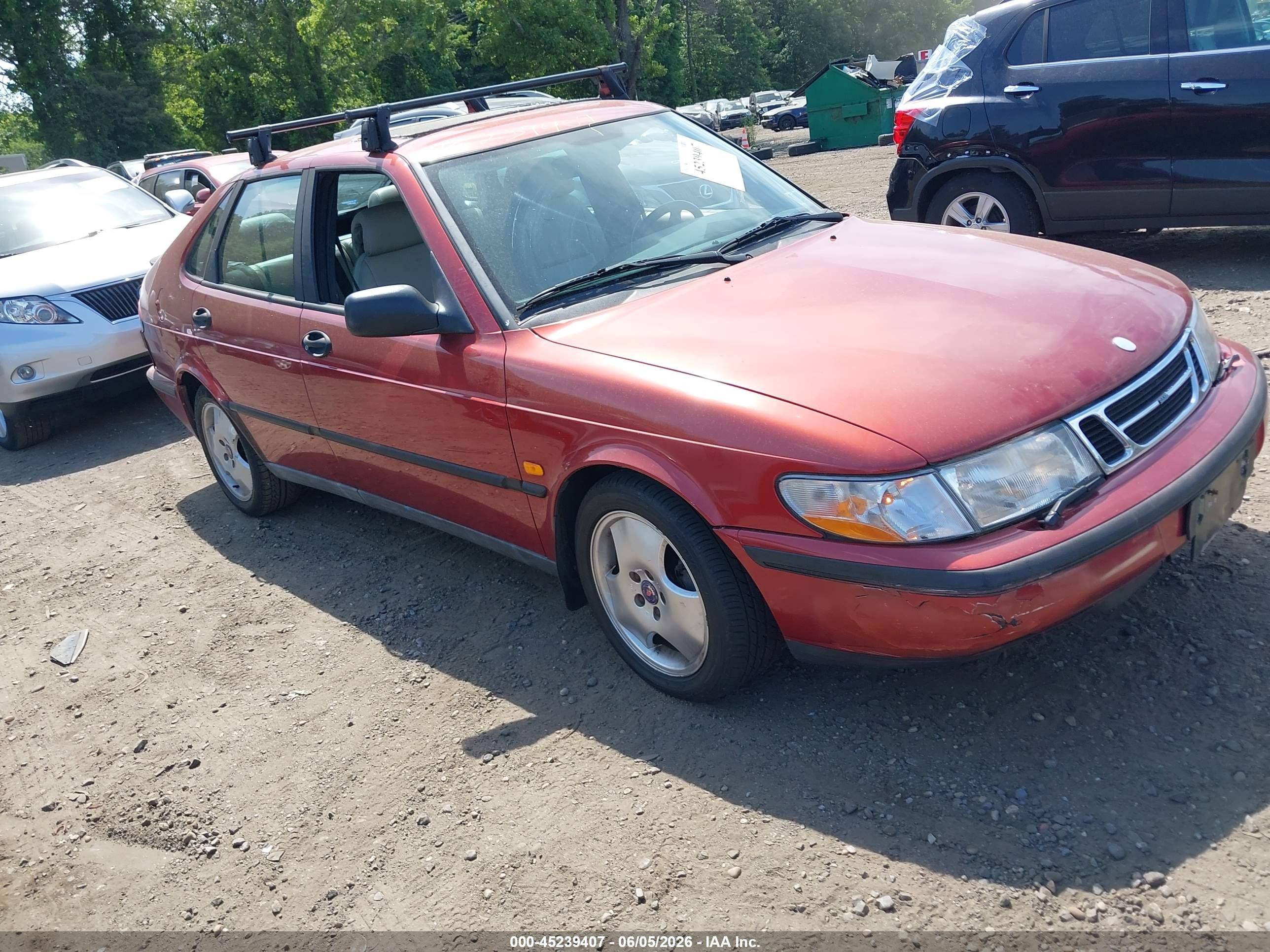 1998 Saab 900 Se Red vin: YS3DF58NXW2016466