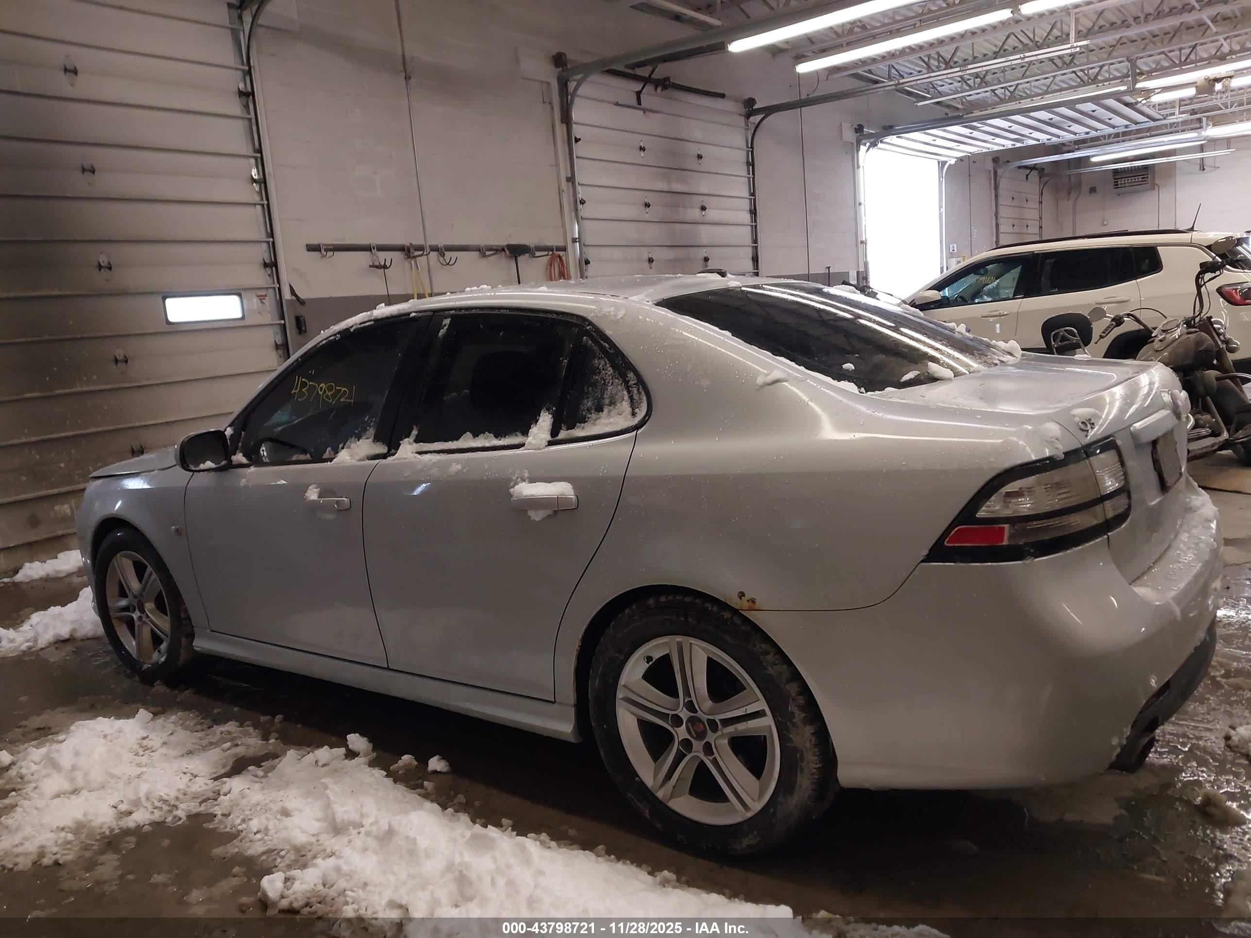 2010 Saab 9-3   Silver vin: YS3FA4BY7A1608930