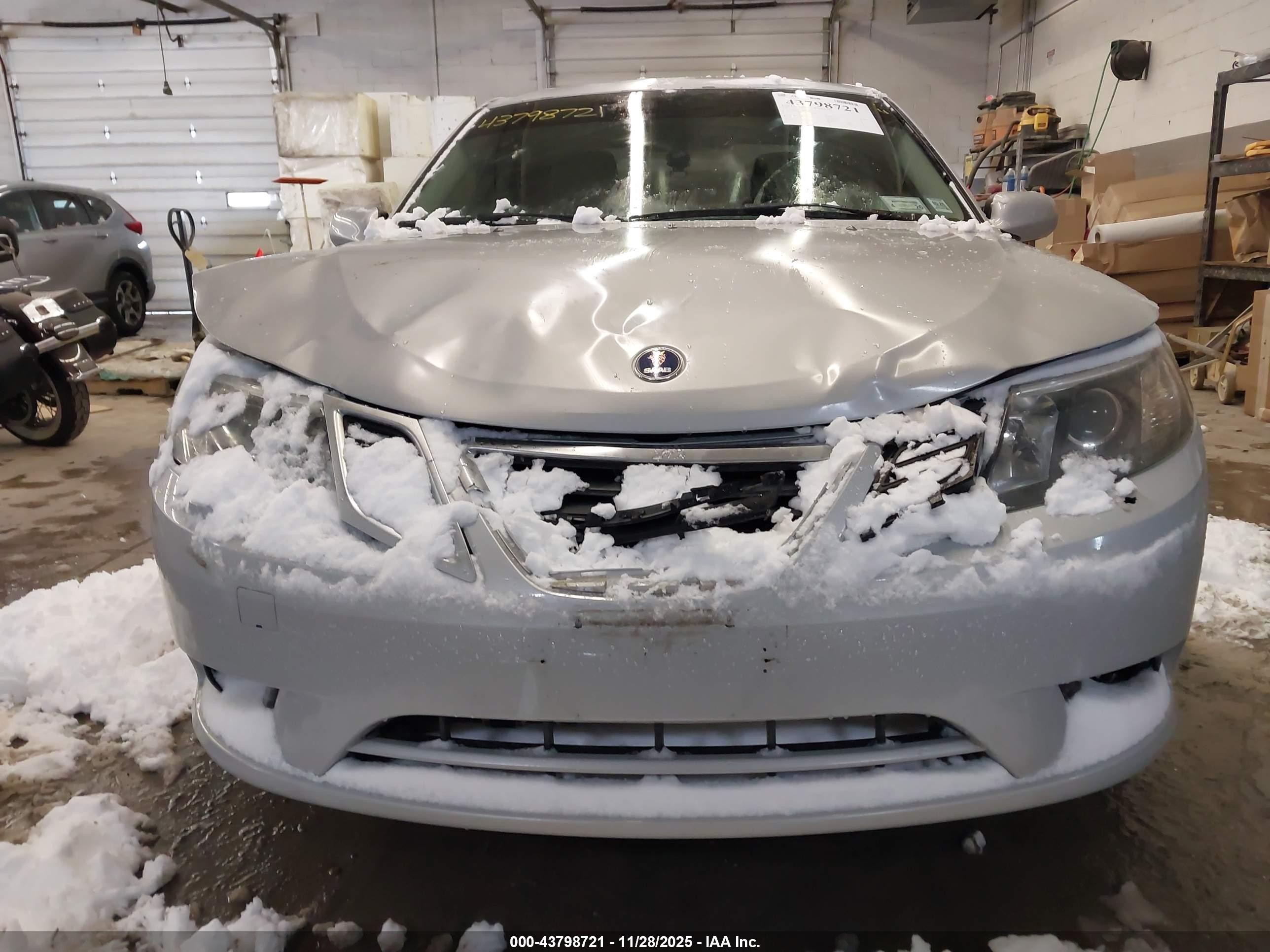 2010 Saab 9-3   Silver vin: YS3FA4BY7A1608930