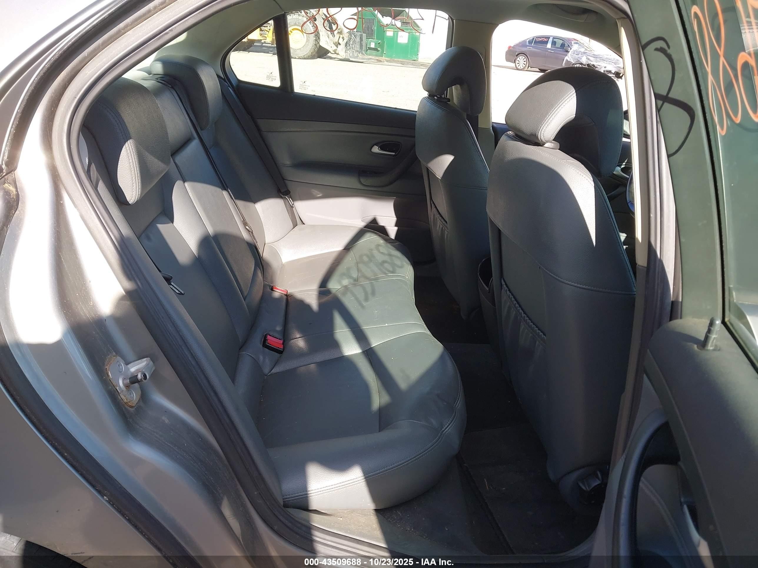 2005 Saab 9-3 Linear Gray vin: YS3FB49S451001761