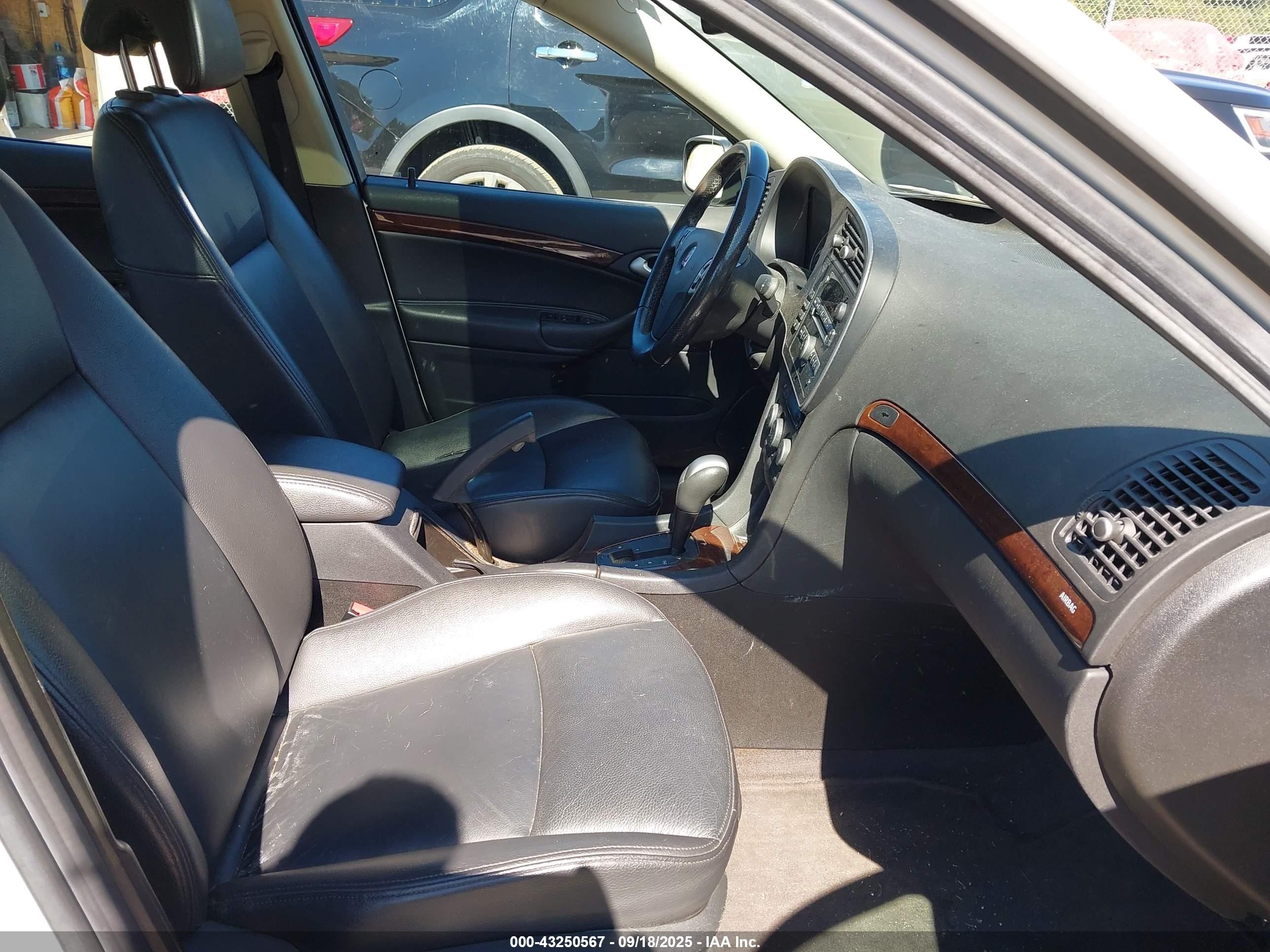 2009 Saab 9-3 2.0t Cream vin: YS3FB49Y091002187