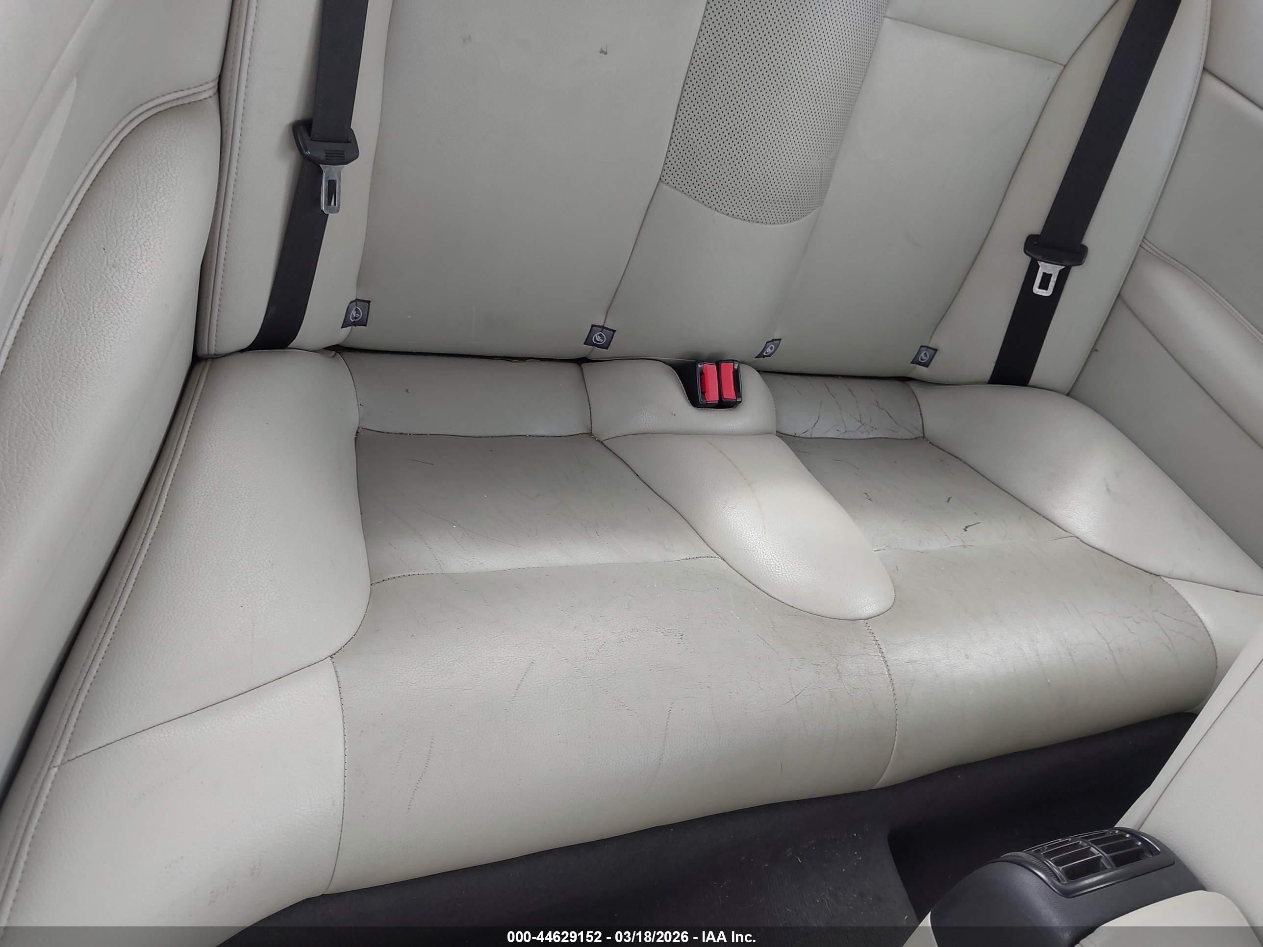 2006 Saab 9-3 2.0t Red vin: YS3FD79Y066103935