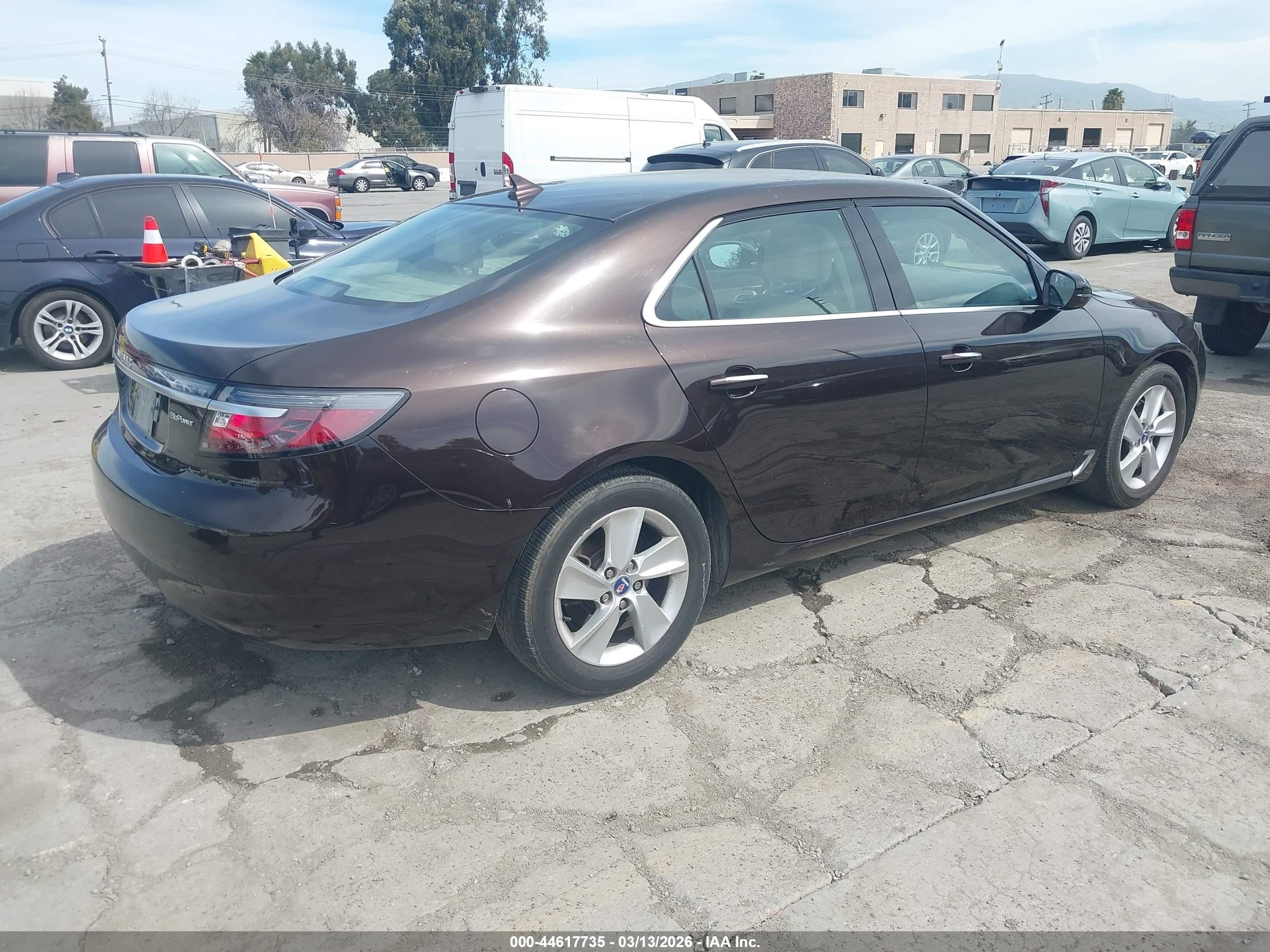 2011 Saab 9-5 Turbo4/turbo4 Premium Brown vin: YS3GN4AR2B4000557