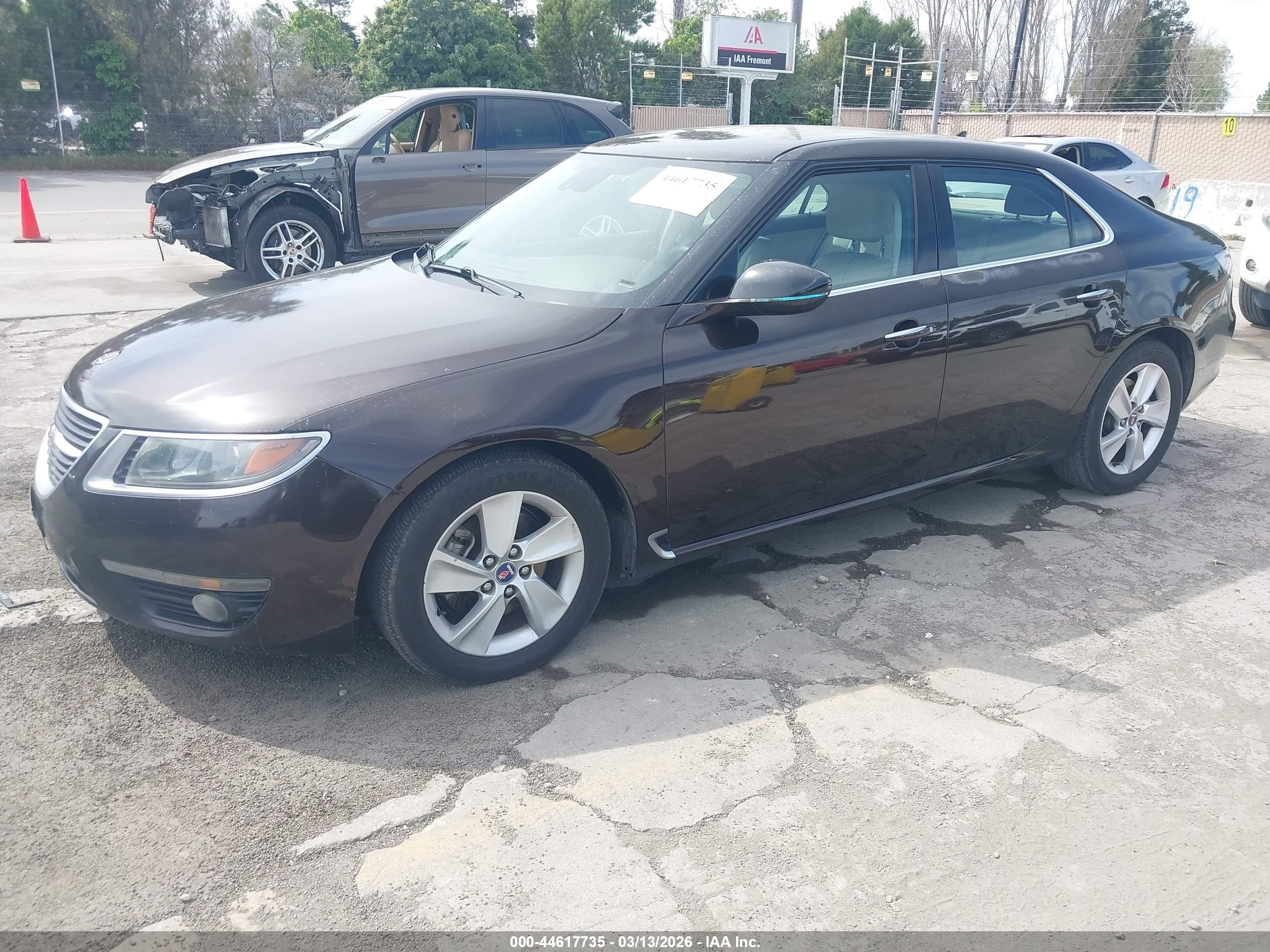 2011 Saab 9-5 Turbo4/turbo4 Premium Brown vin: YS3GN4AR2B4000557
