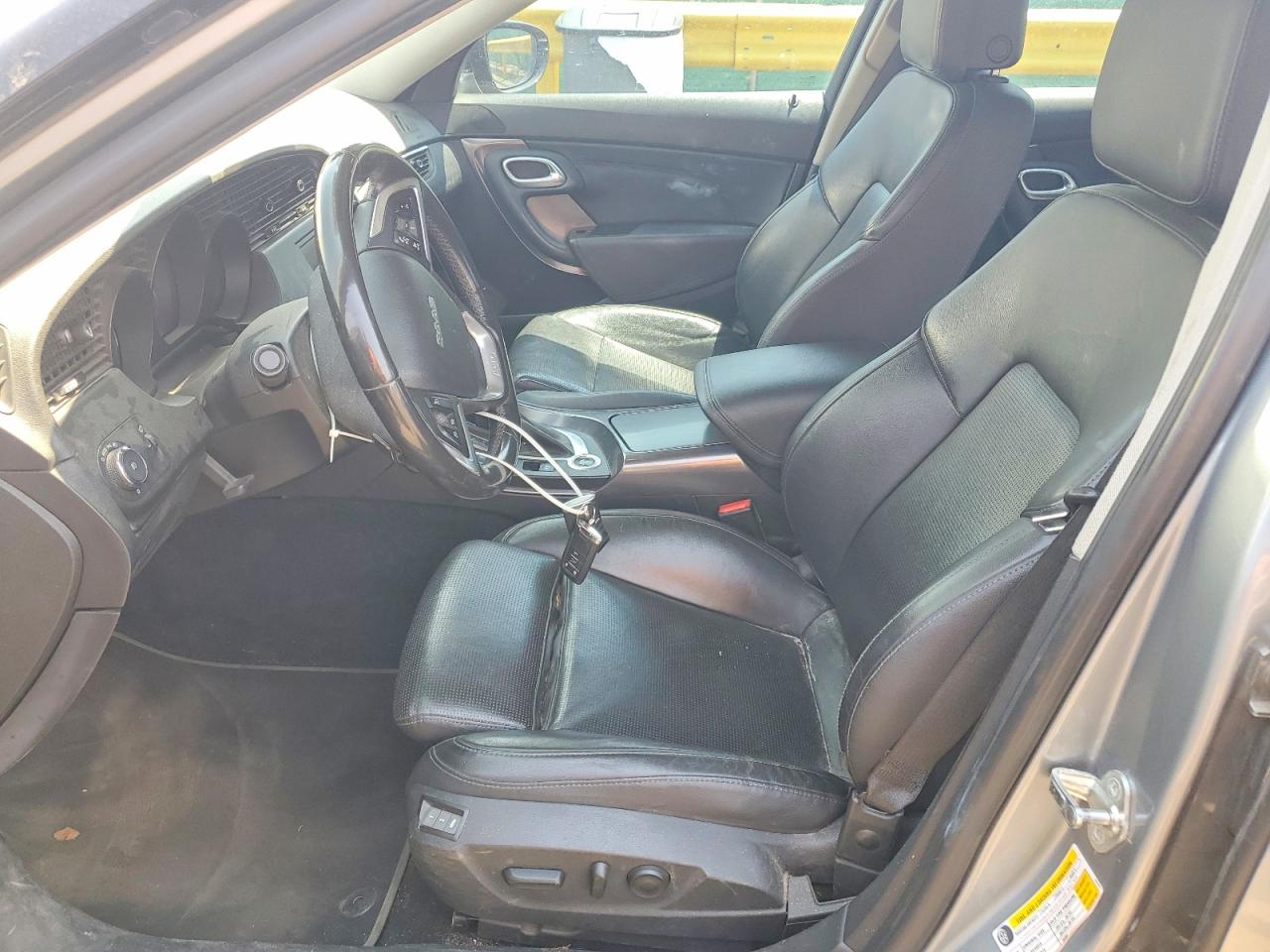 2010 Saab 9-5 Aero Серебряный vin: YS3GR4BJ0A4002058