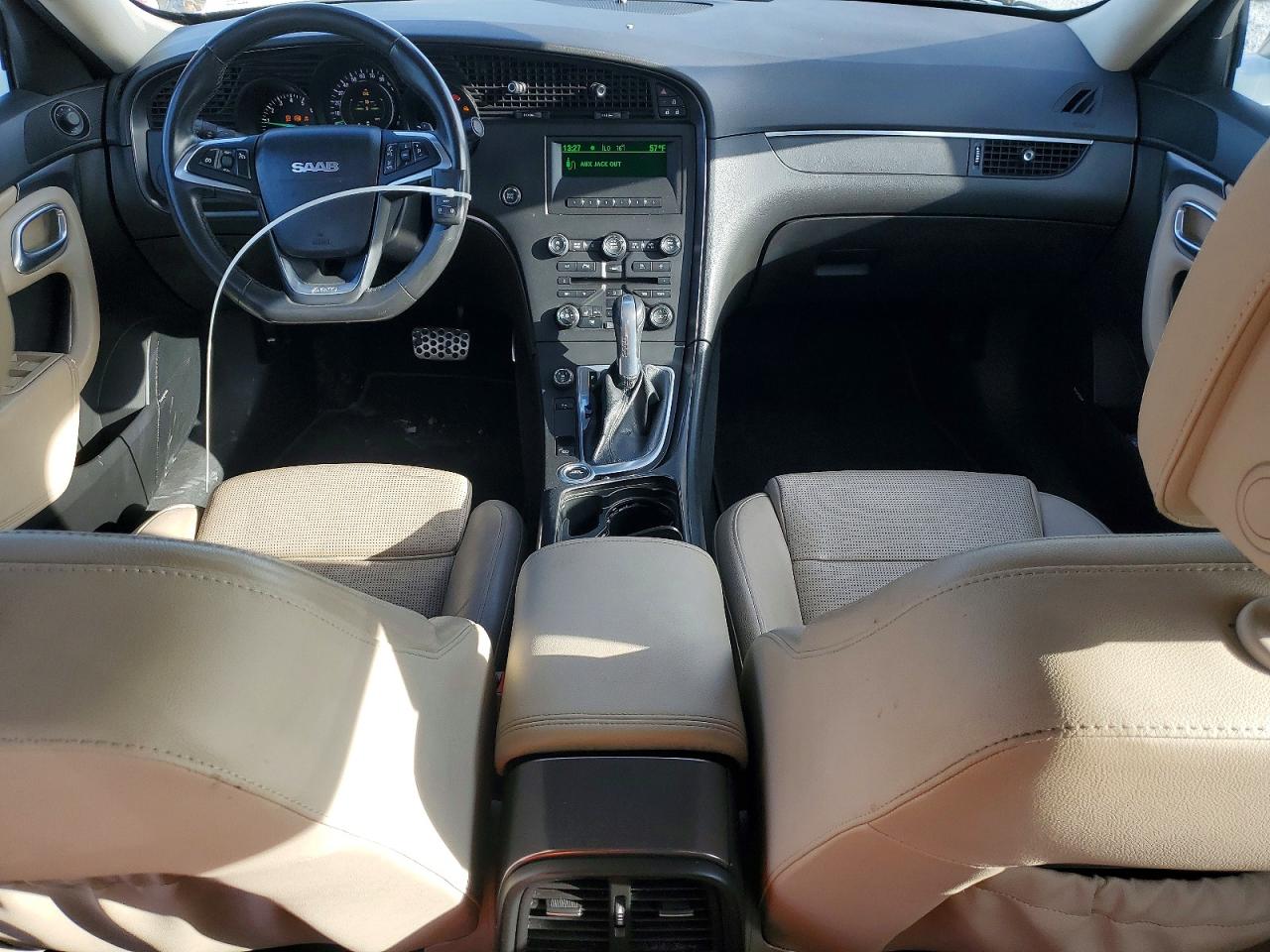 2010 Saab 9-5 Aero White vin: YS3GR4BJ4A4002449
