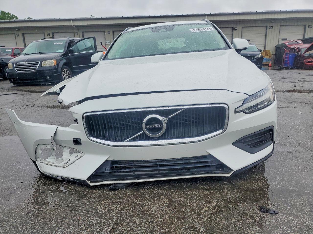2020 Volvo V60 T5 Momentum White vin: YV1102EK9L2367511