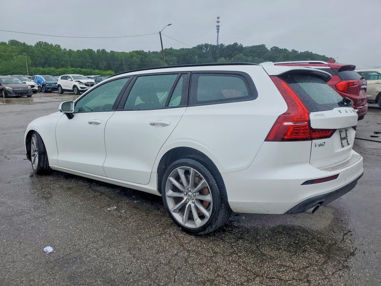 2020 Volvo V60 T5 Momentum White vin: YV1102EK9L2367511