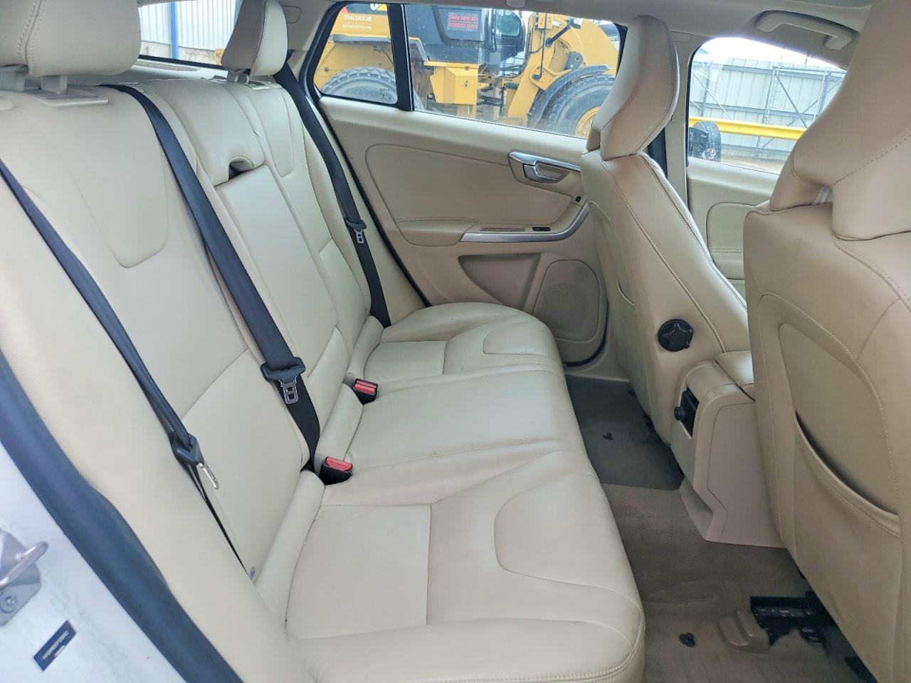 2015 Volvo V60 T5 White vin: YV126MEB3F1208122