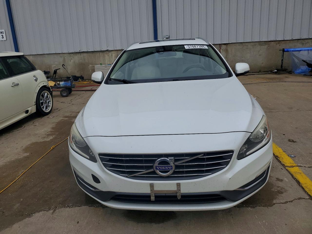 2015 Volvo V60 T5 White vin: YV126MEB3F1208122