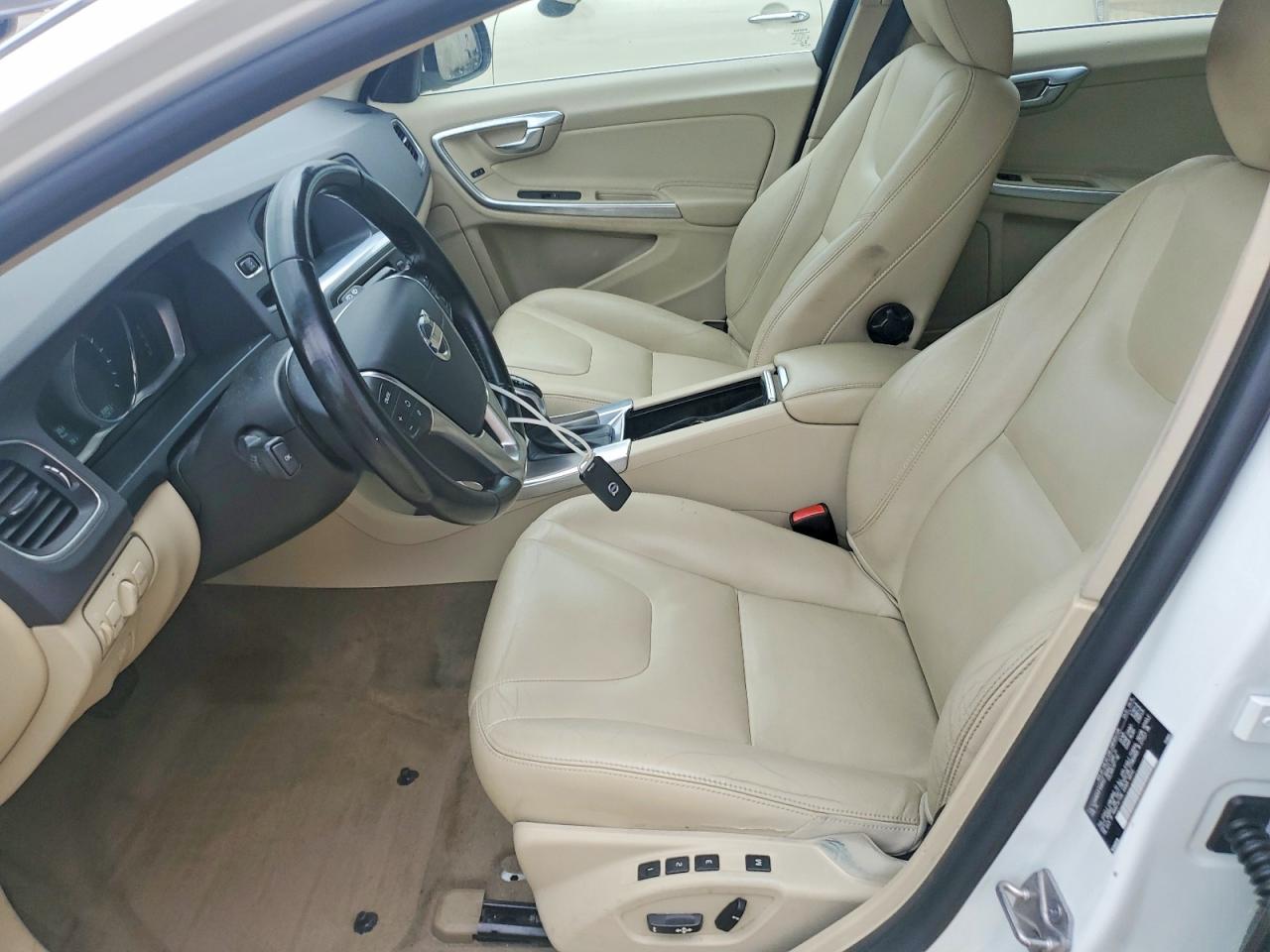 2015 Volvo V60 T5 White vin: YV126MEB3F1208122