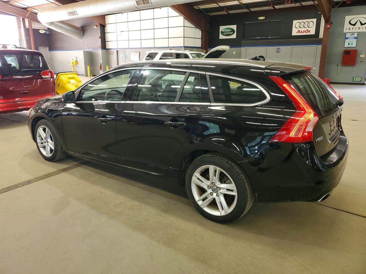 2015 Volvo V60 Premier+ Black vin: YV126MEC5F1207076