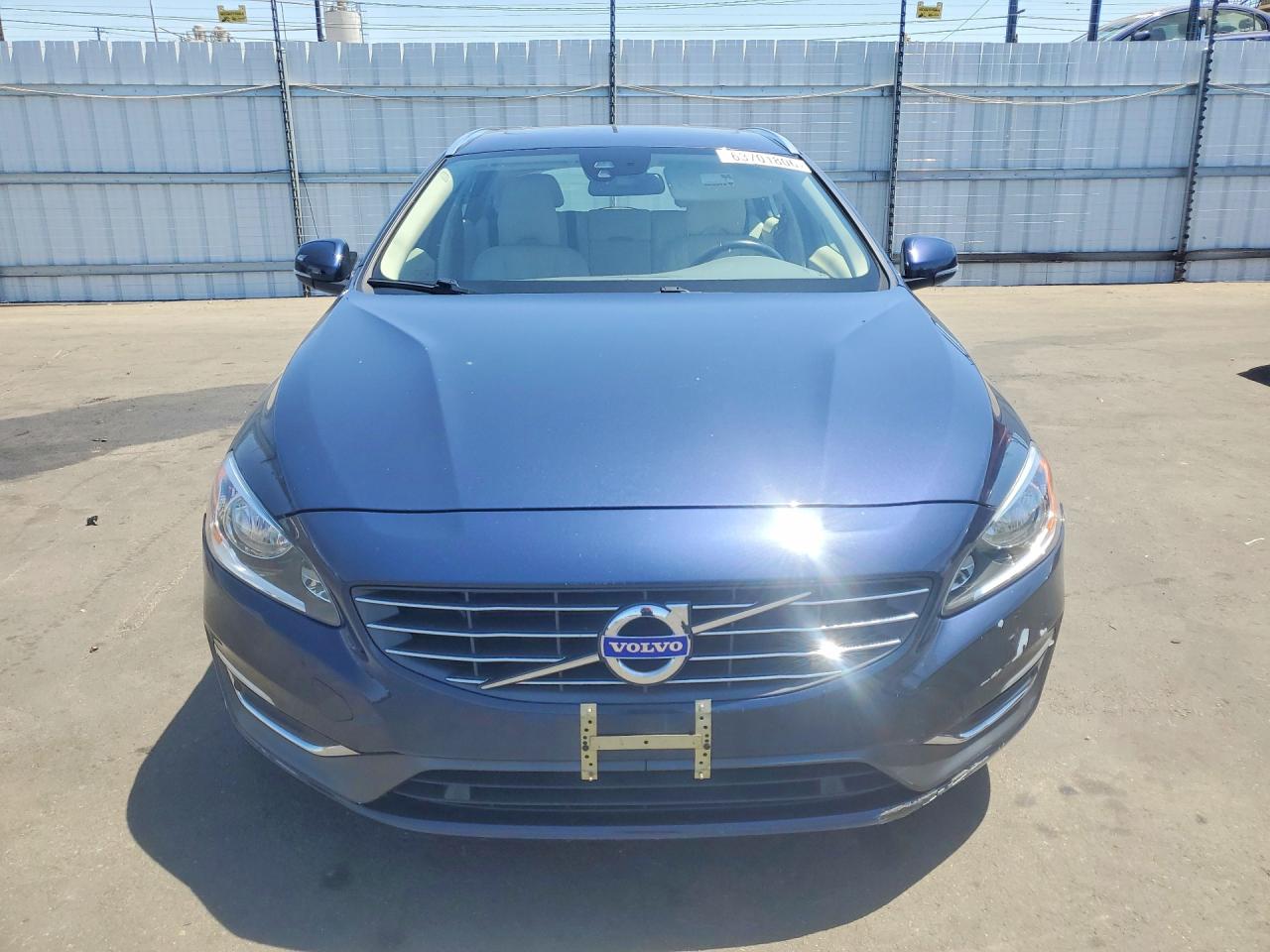 2015 Volvo V60 Platinum Blue vin: YV126MED8F1192212