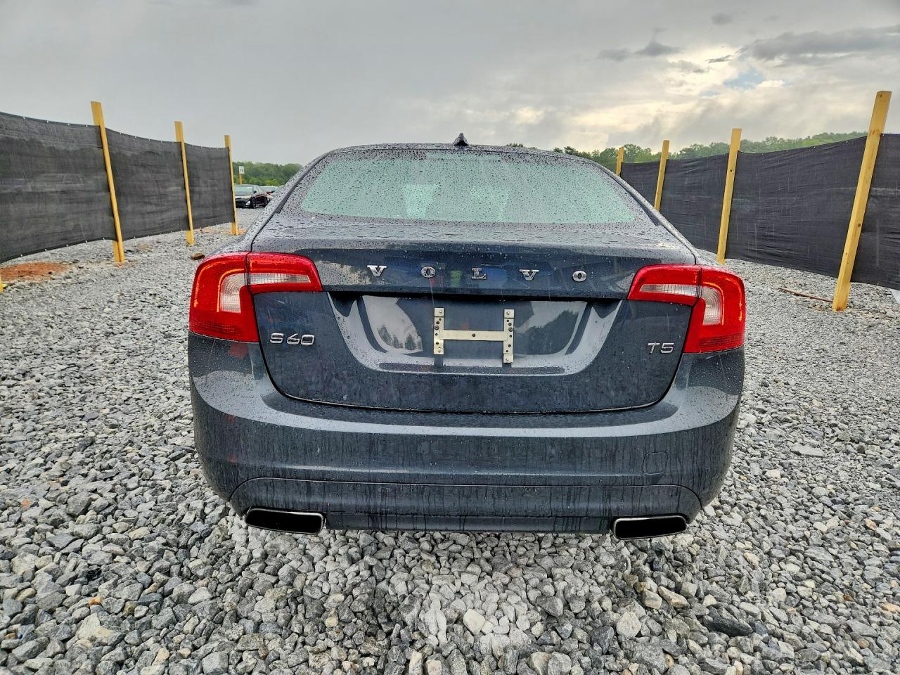 2015 Volvo S60 Premier Gray vin: YV126MFB4F1304940