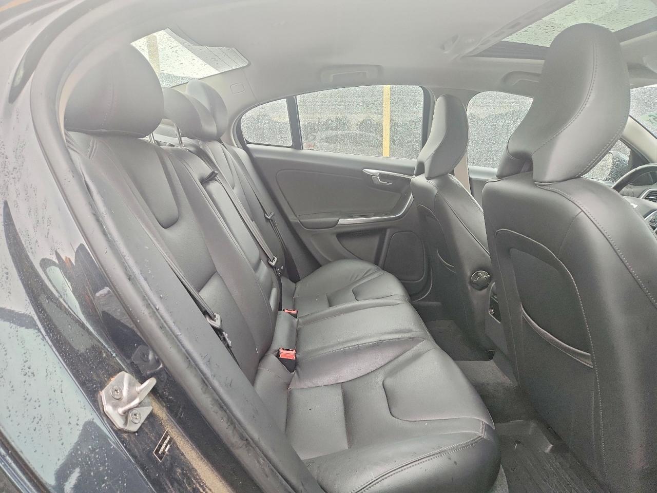2015 Volvo S60 Premier Gray vin: YV126MFB4F1304940