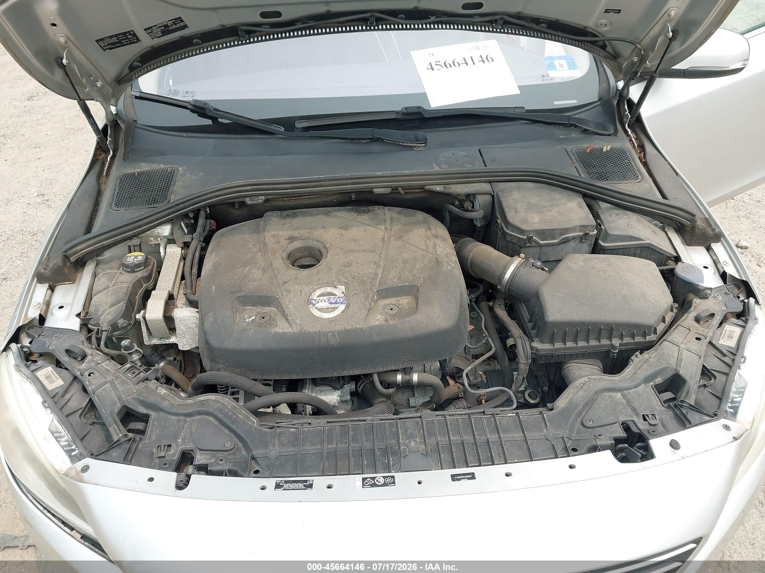 2015 Volvo S60 T5 Premier Silver vin: YV126MFB4F1305070
