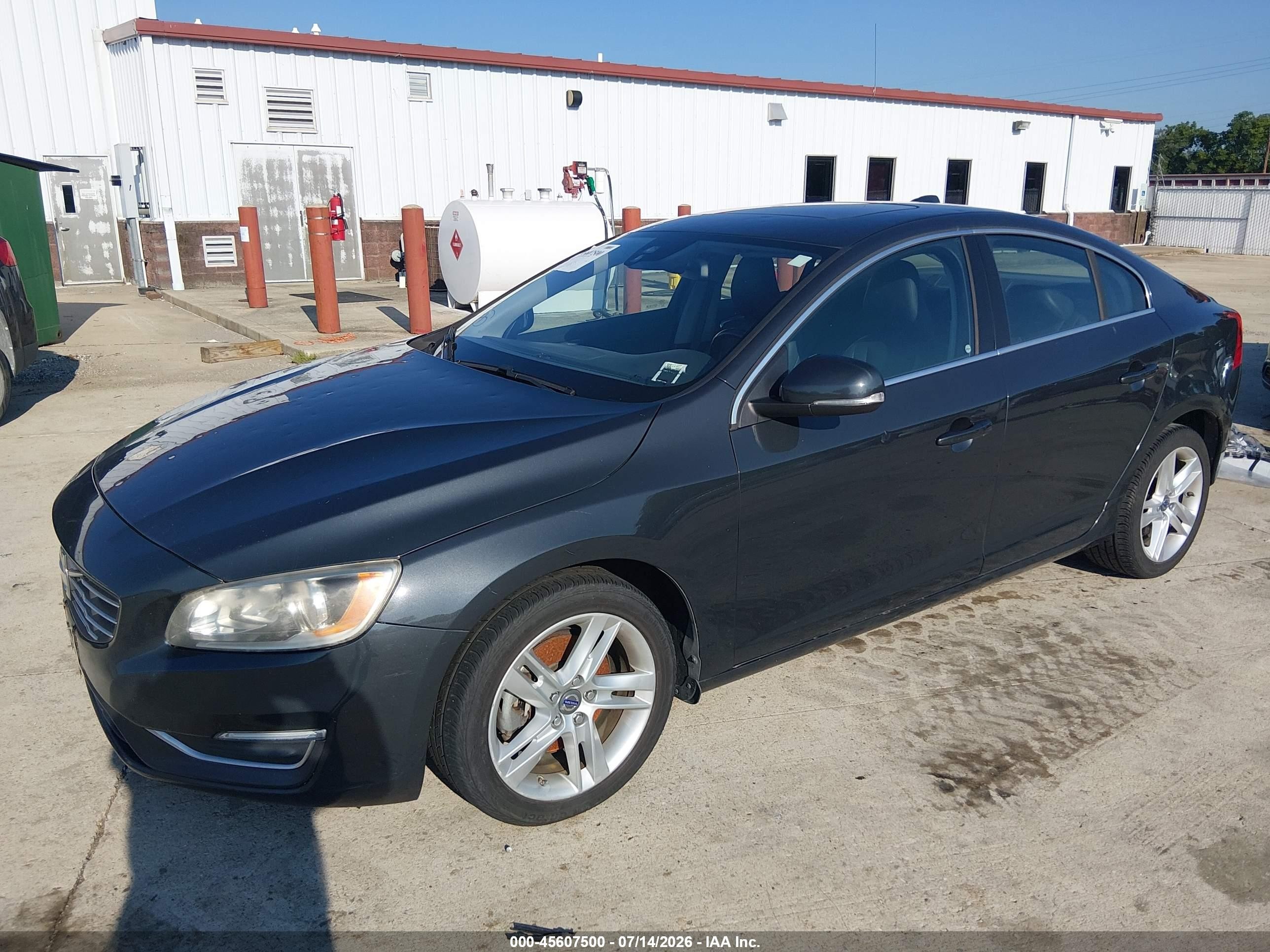 2015 Volvo S60 T5 Premier Beige vin: YV126MFB9F1315478