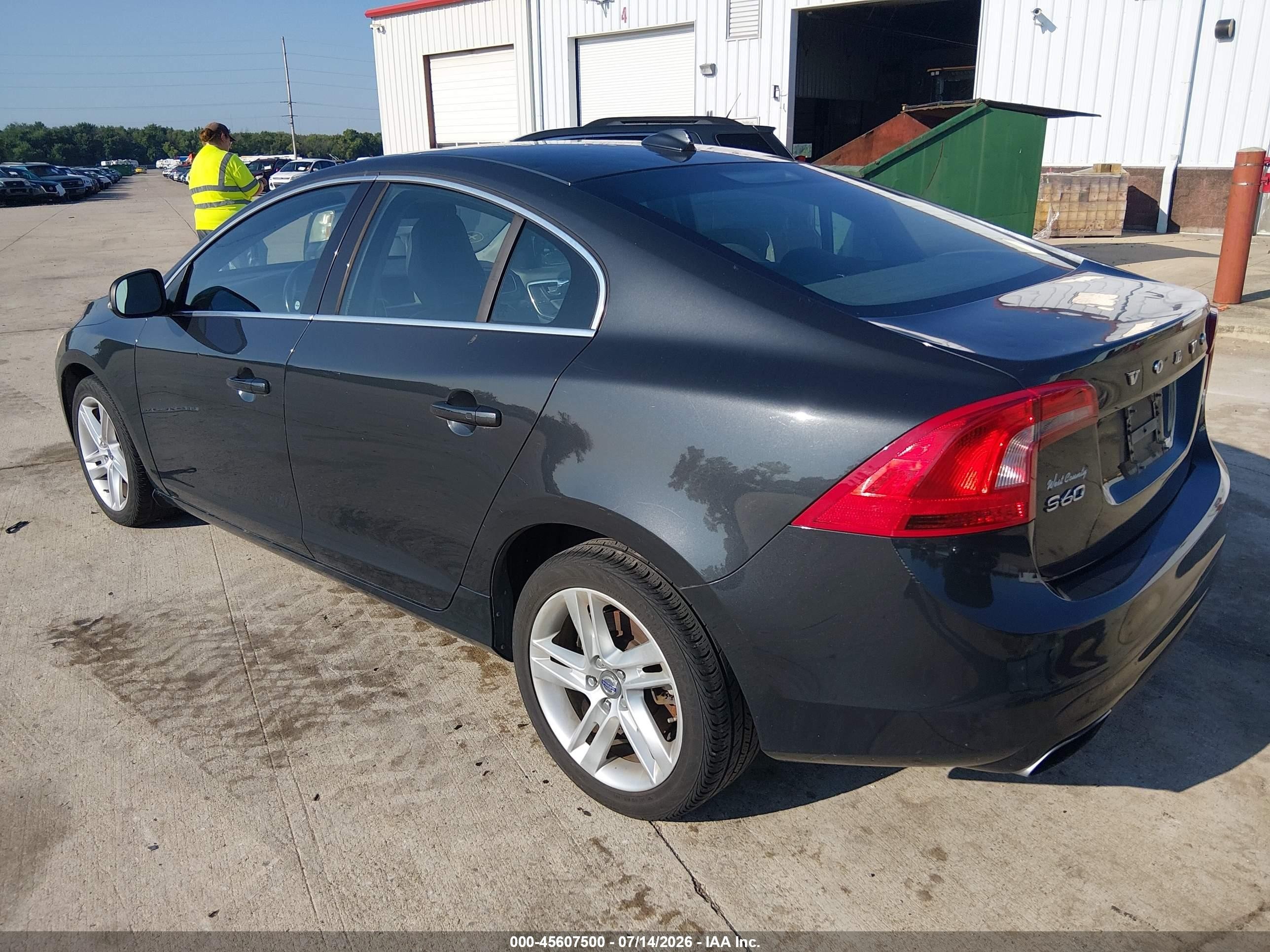 2015 Volvo S60 T5 Premier Beige vin: YV126MFB9F1315478