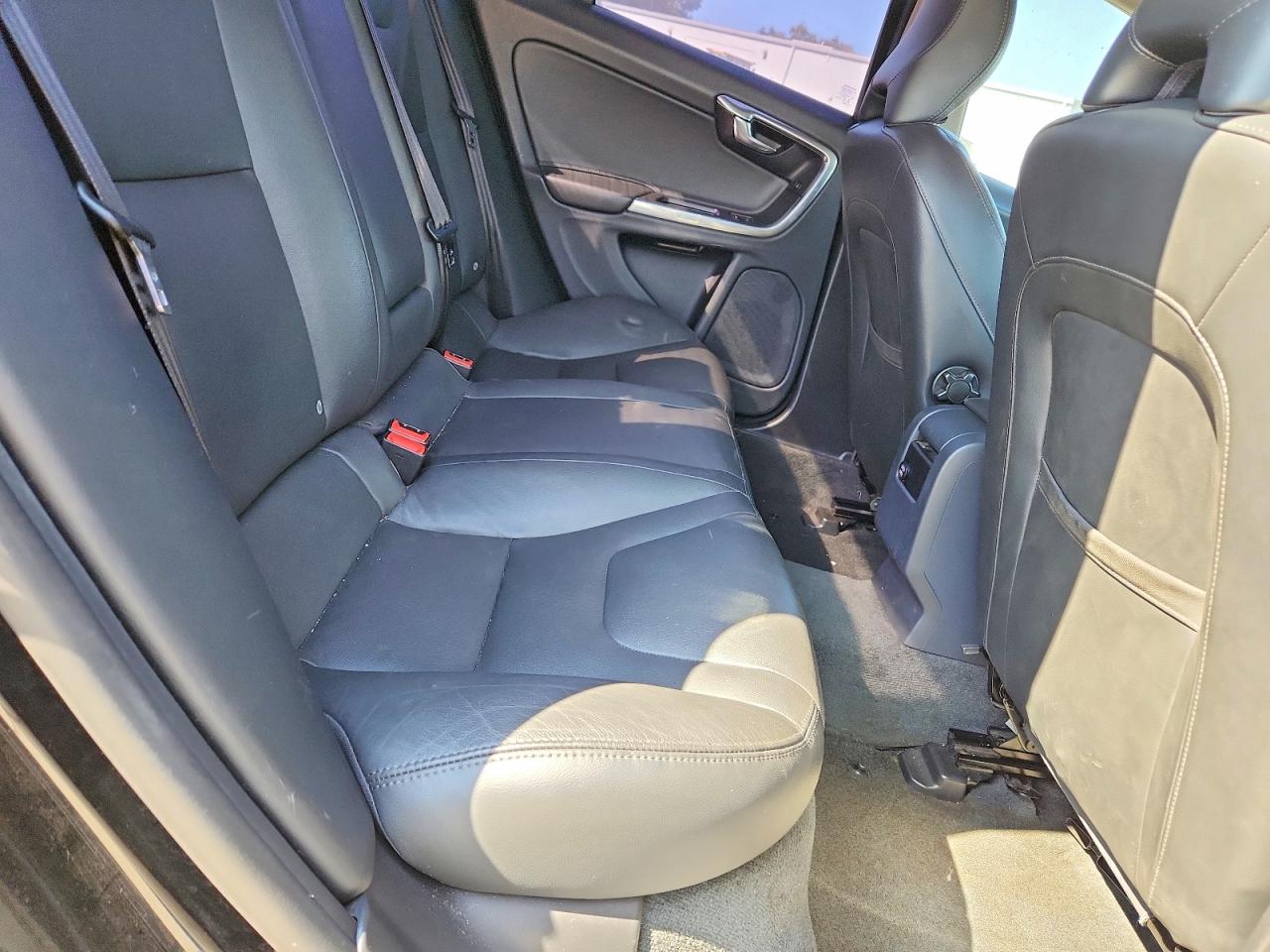 2015 Volvo S60 Premier+ Black vin: YV126MFC8F1314444